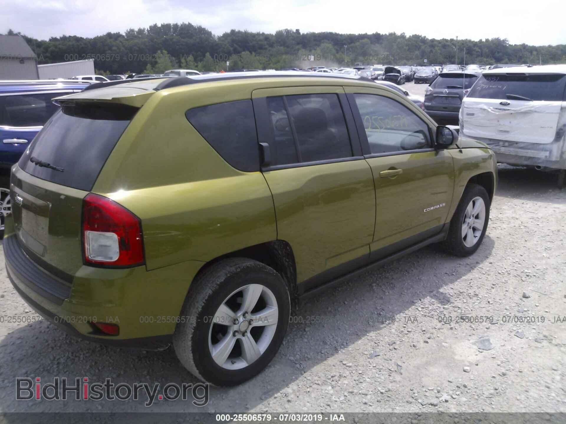 2012 JEEP COMPASS - VIN: 1C4NJDBB2CD555604 - Photo 4