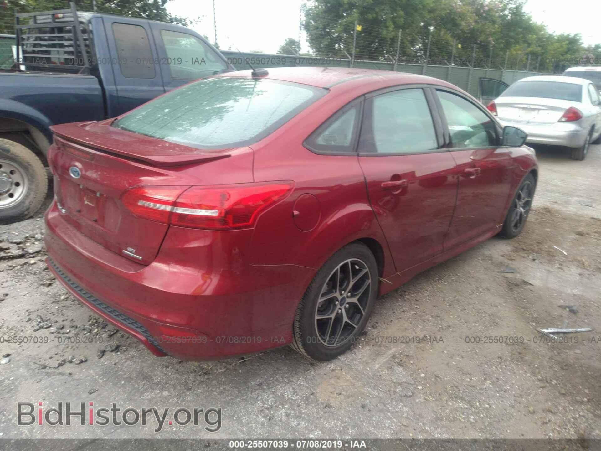 2016 FORD FOCUS - VIN: 1FADP3F24GL210929 - Photo 4