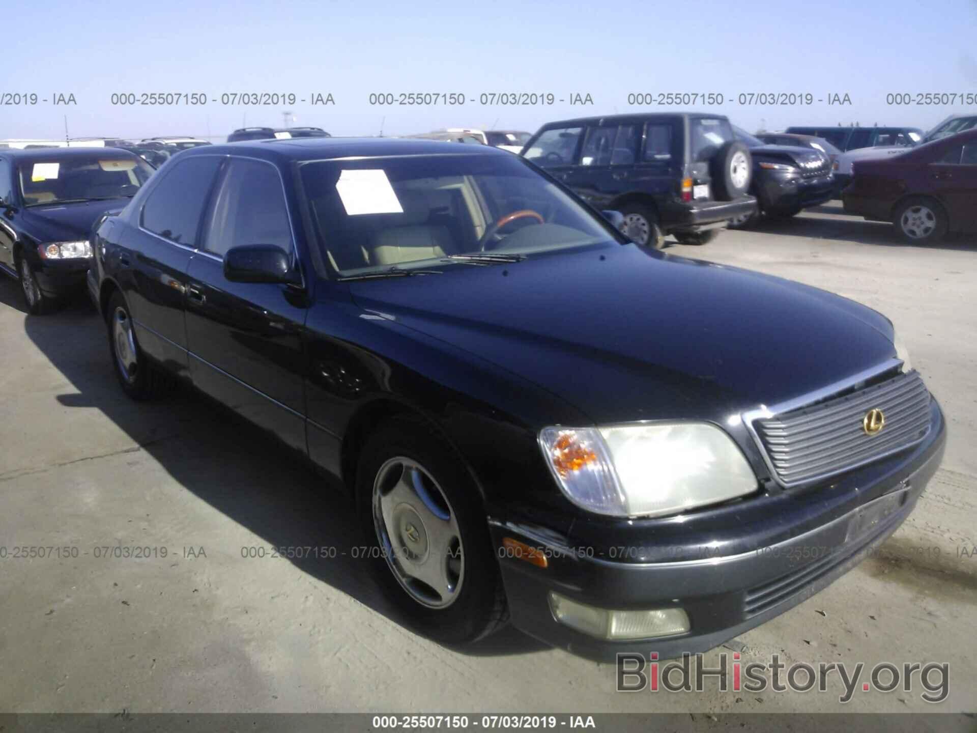 Photo JT8BH28F0X0163567 - LEXUS LS 1999