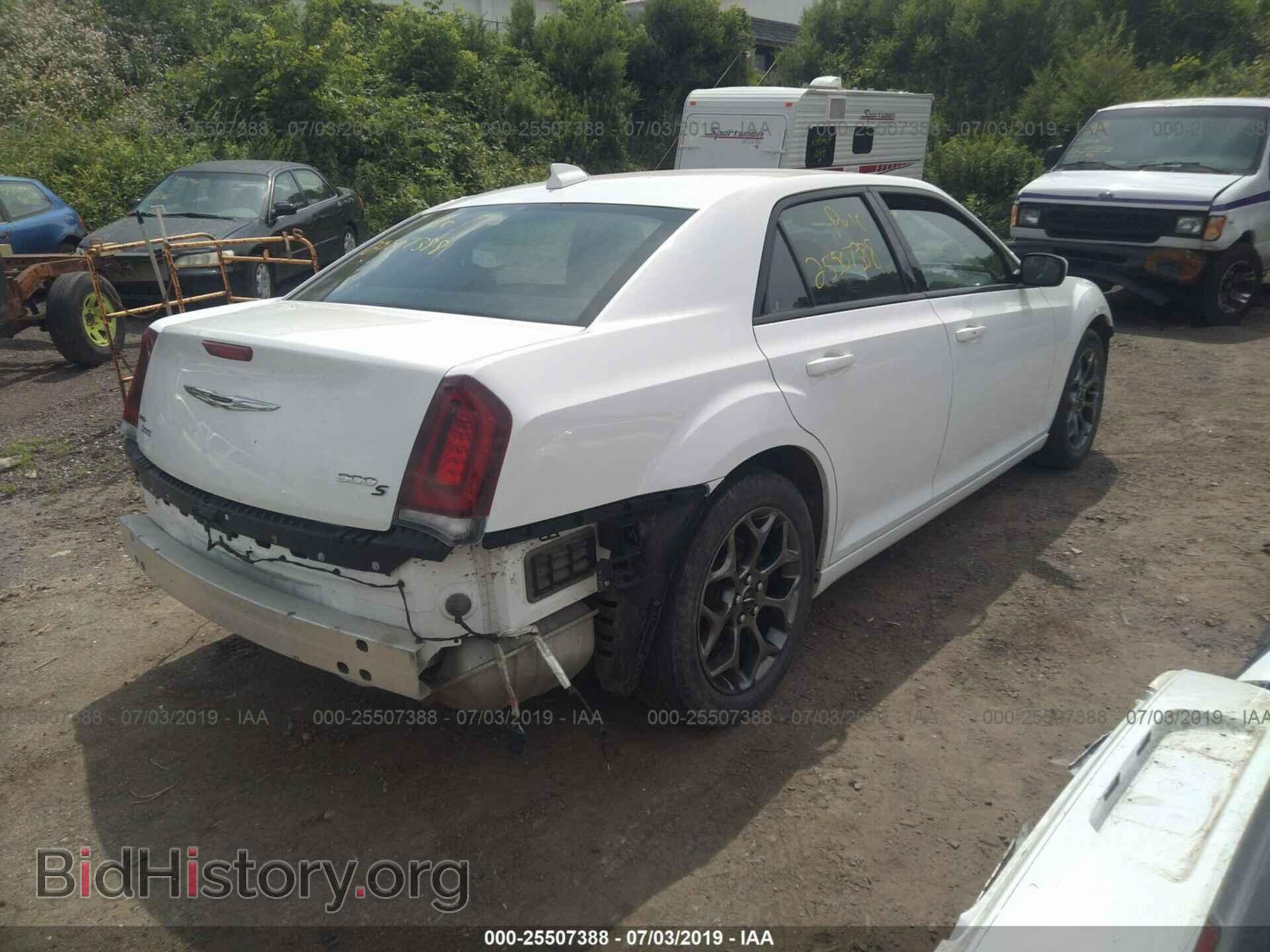 2015 CHRYSLER 300 - VIN: 2C3CCAGGXFH838459 - Фото 4