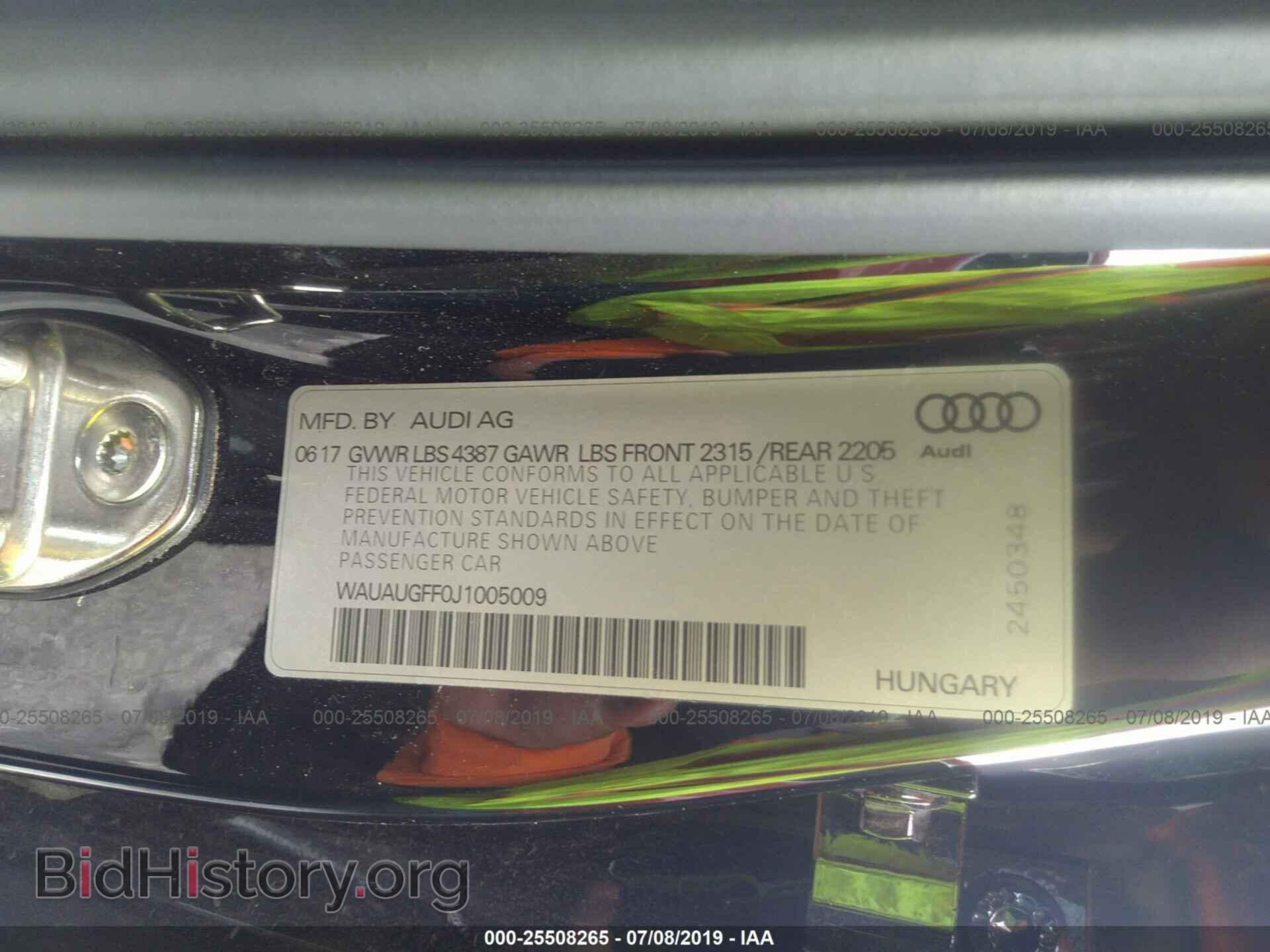 2018 AUDI A3 - VIN: WAUAUGFF0J1005009 - Фото 9