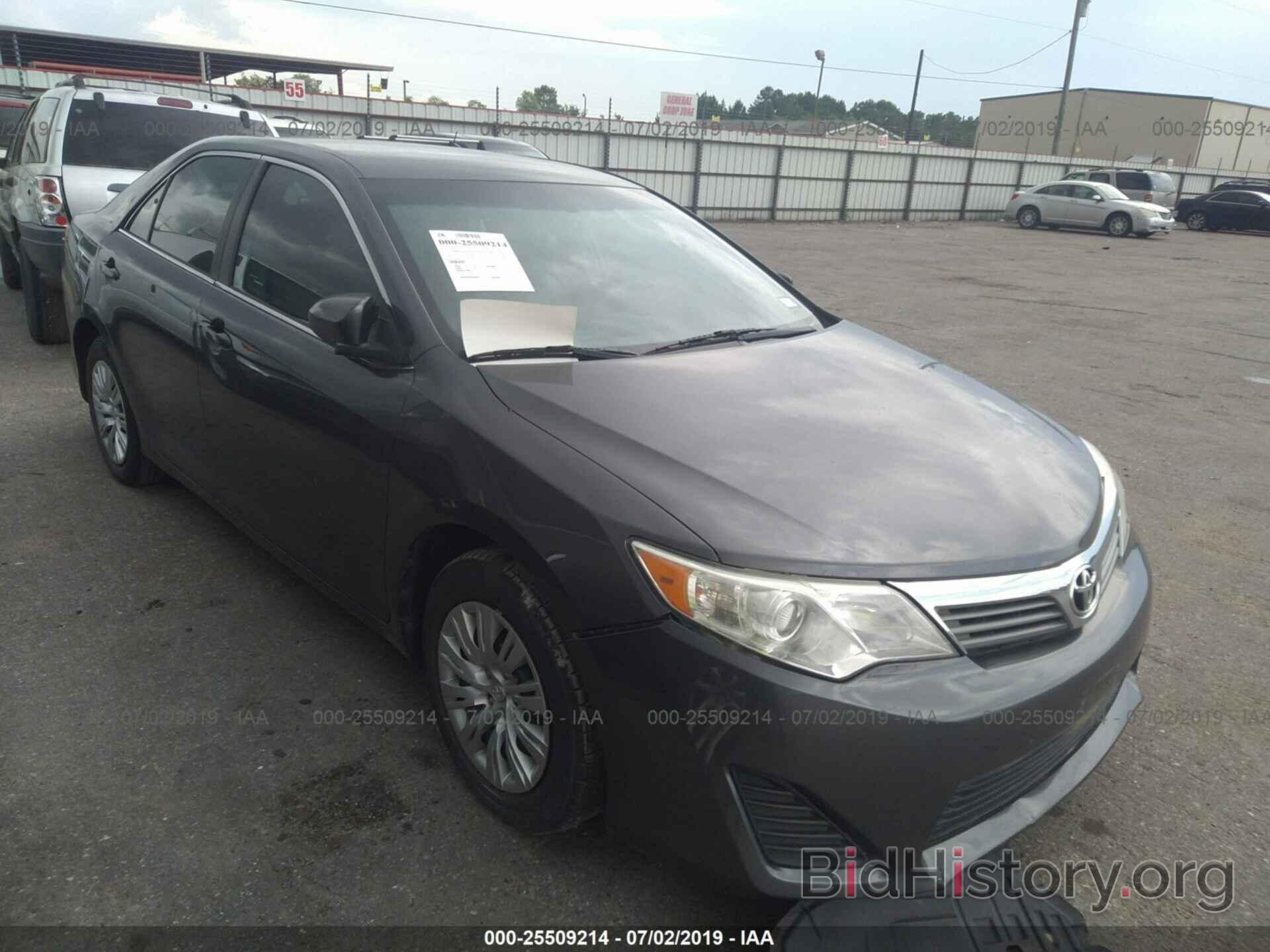 Photo 4T4BF1FK2DR304985 - TOYOTA CAMRY 2013