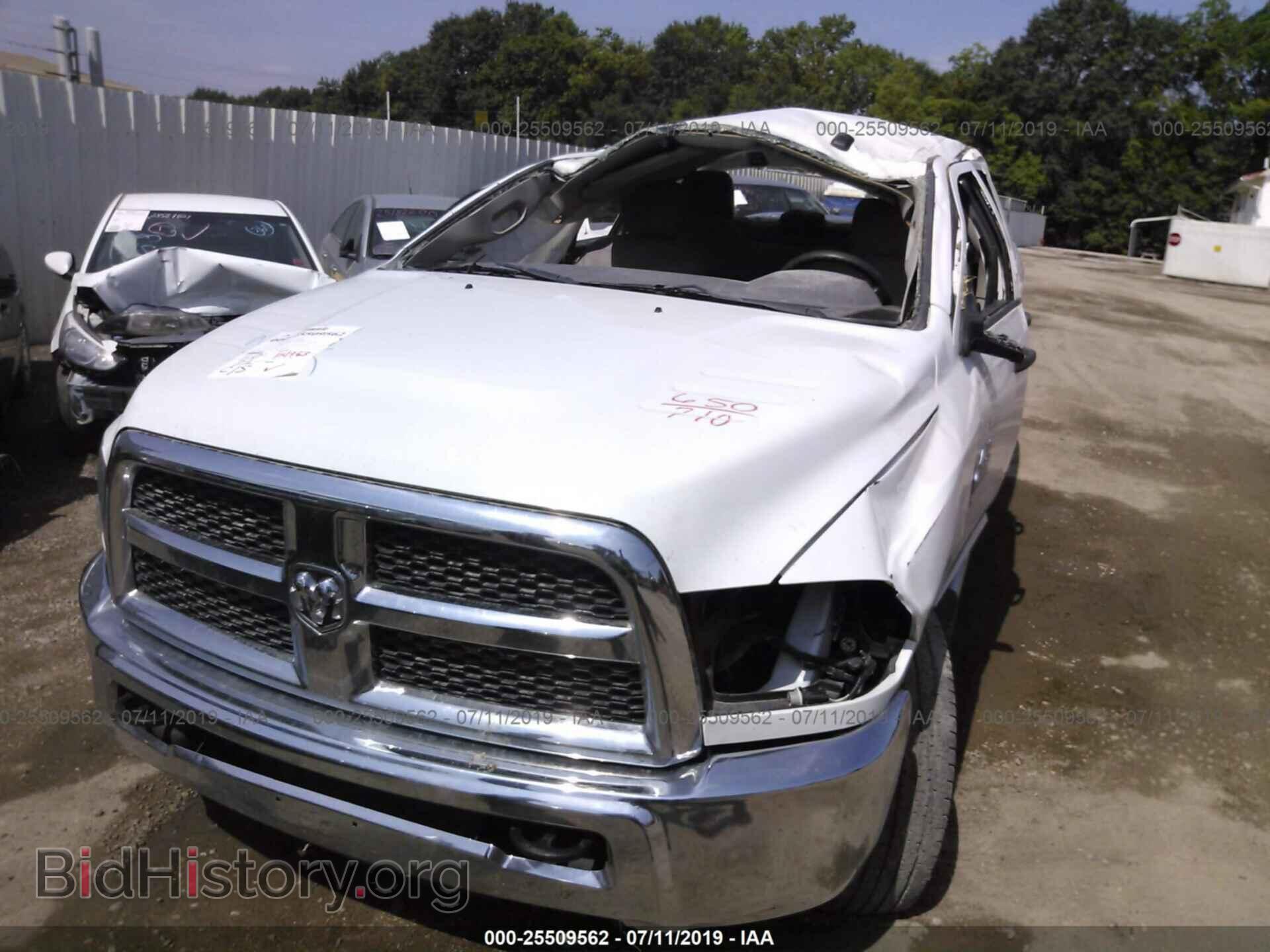 2015 RAM 2500 - VIN: 3C6UR4CL9FG520200 - Фото 2