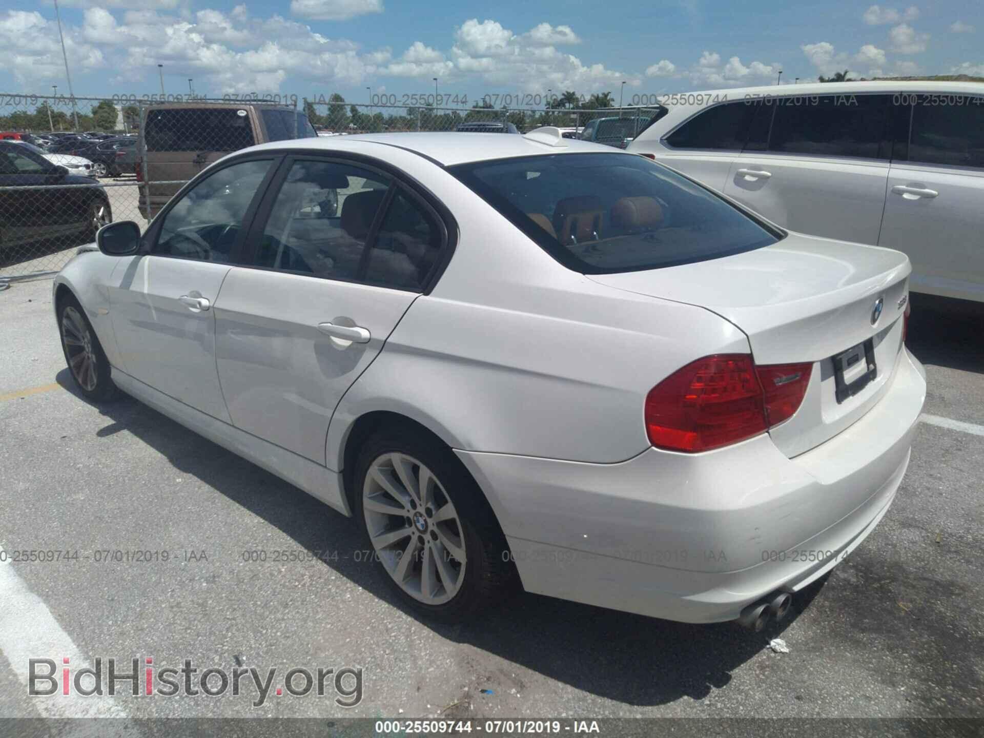 2011 BMW 328 - VIN: WBAPH7C51BE683191 - Photo 3