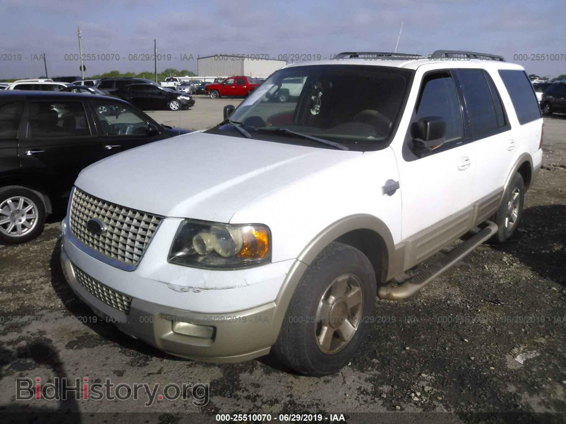 2005 FORD EXPEDITION - VIN: 1FMFU175X5LB10514 - Фото 2