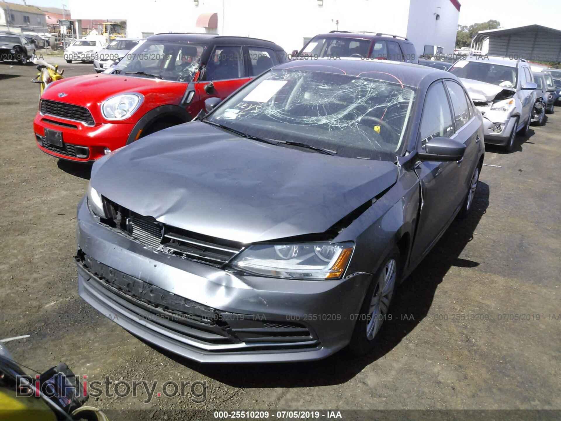 2017 VOLKSWAGEN JETTA - VIN: 3VW2B7AJ2HM401722 - Фото 2