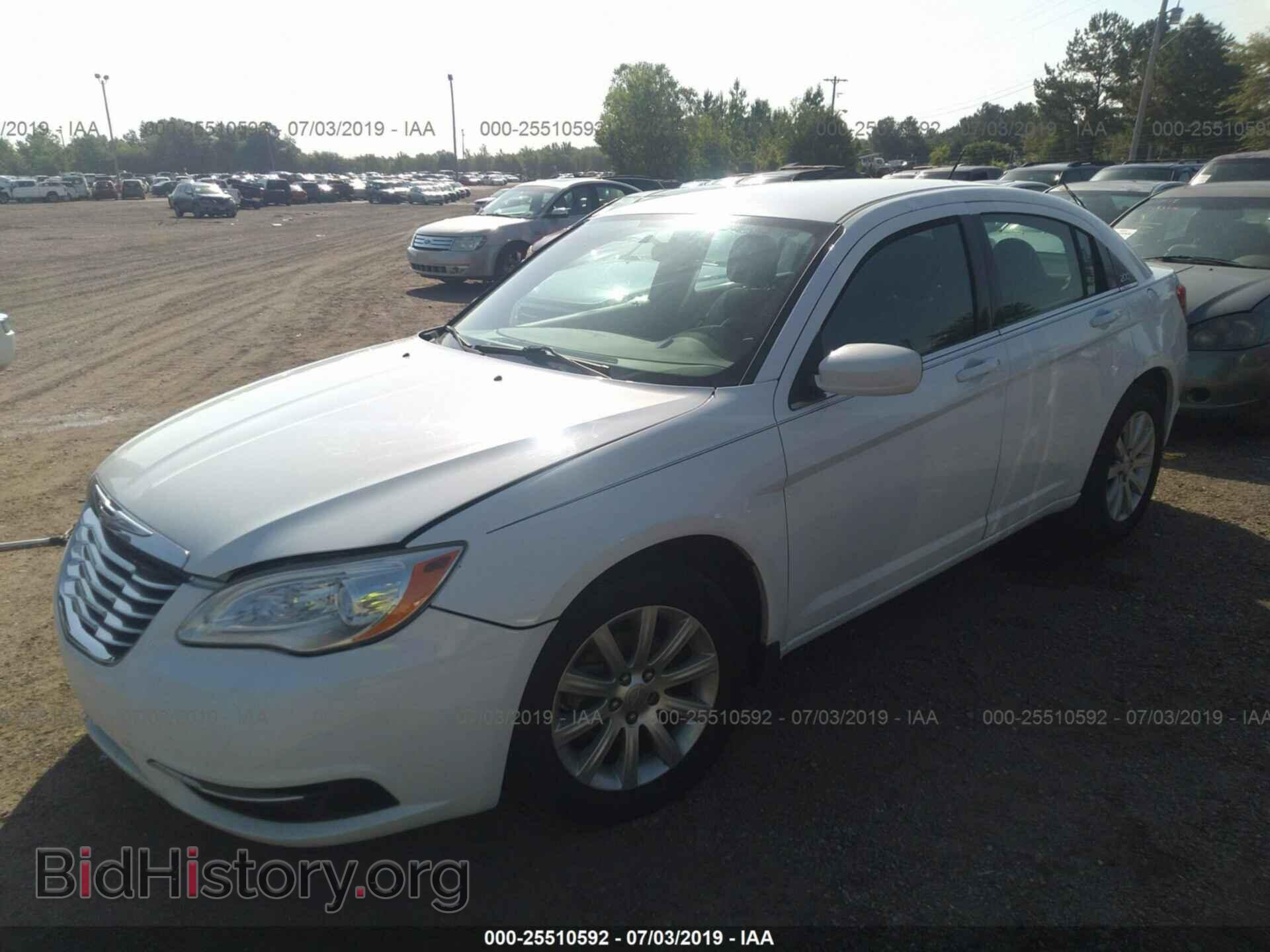 2012 CHRYSLER 200 - VIN: 1C3CCBBG4CN227374 - Фото 2