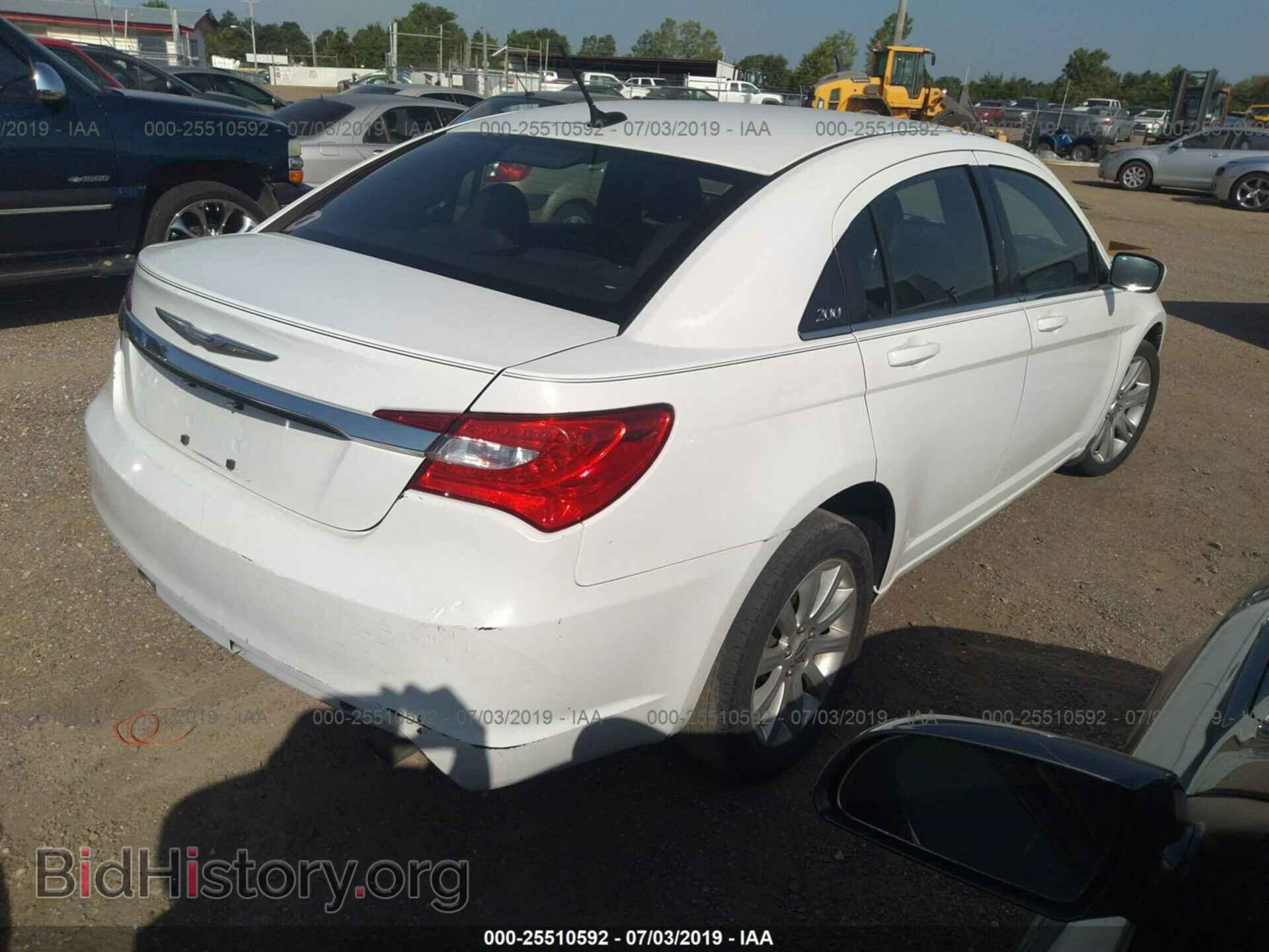 2012 CHRYSLER 200 - VIN: 1C3CCBBG4CN227374 - Фото 4