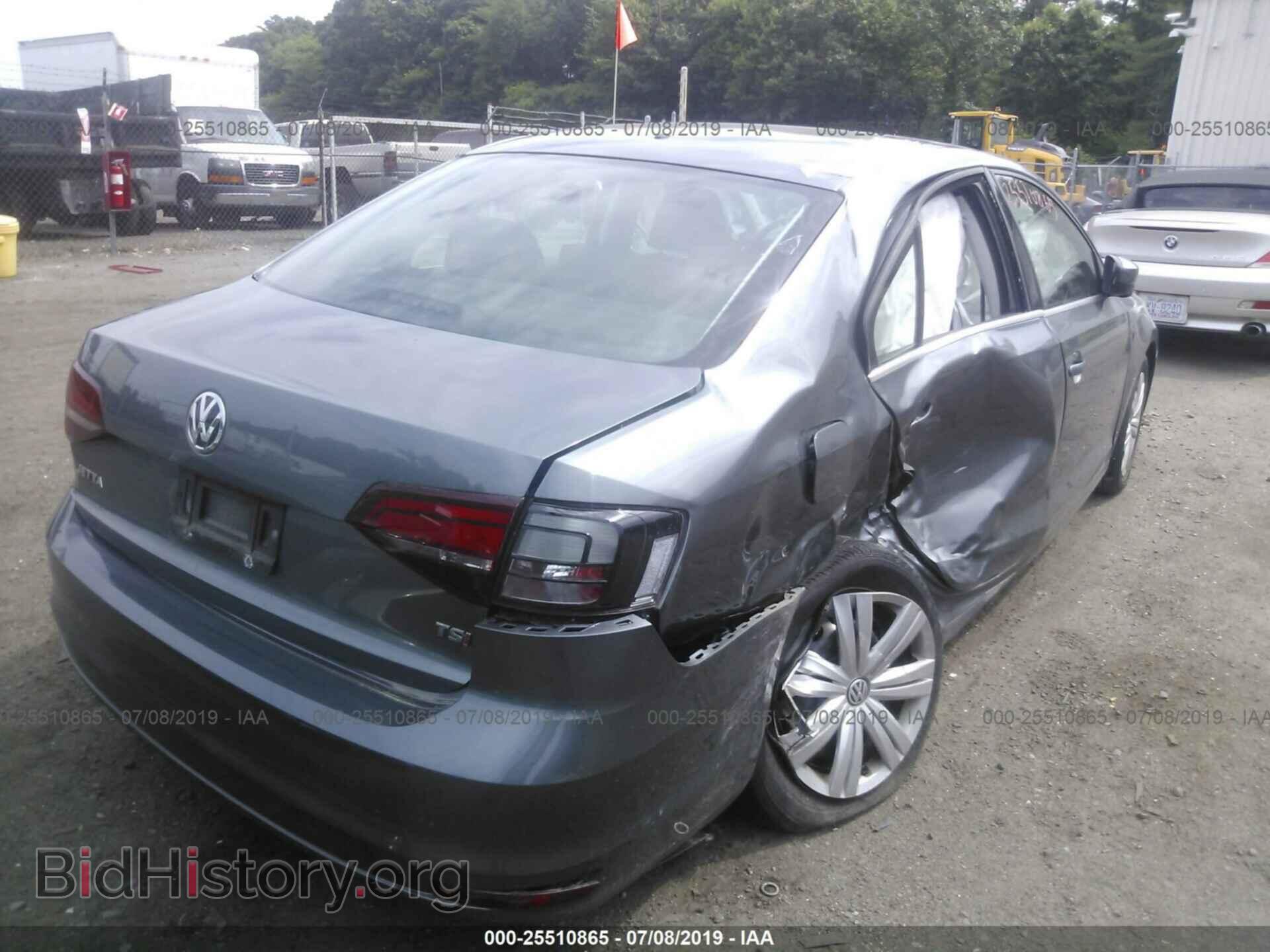 2017 VOLKSWAGEN JETTA - VIN: 3VW2B7AJ9HM260695 - Photo 4