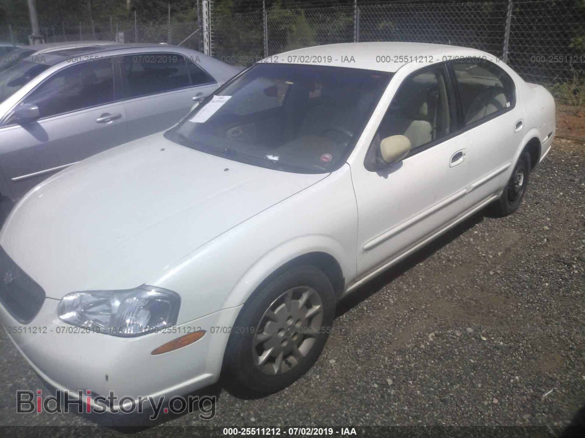 2000 NISSAN MAXIMA - VIN: JN1CA31D2YT716005 - Photo 2