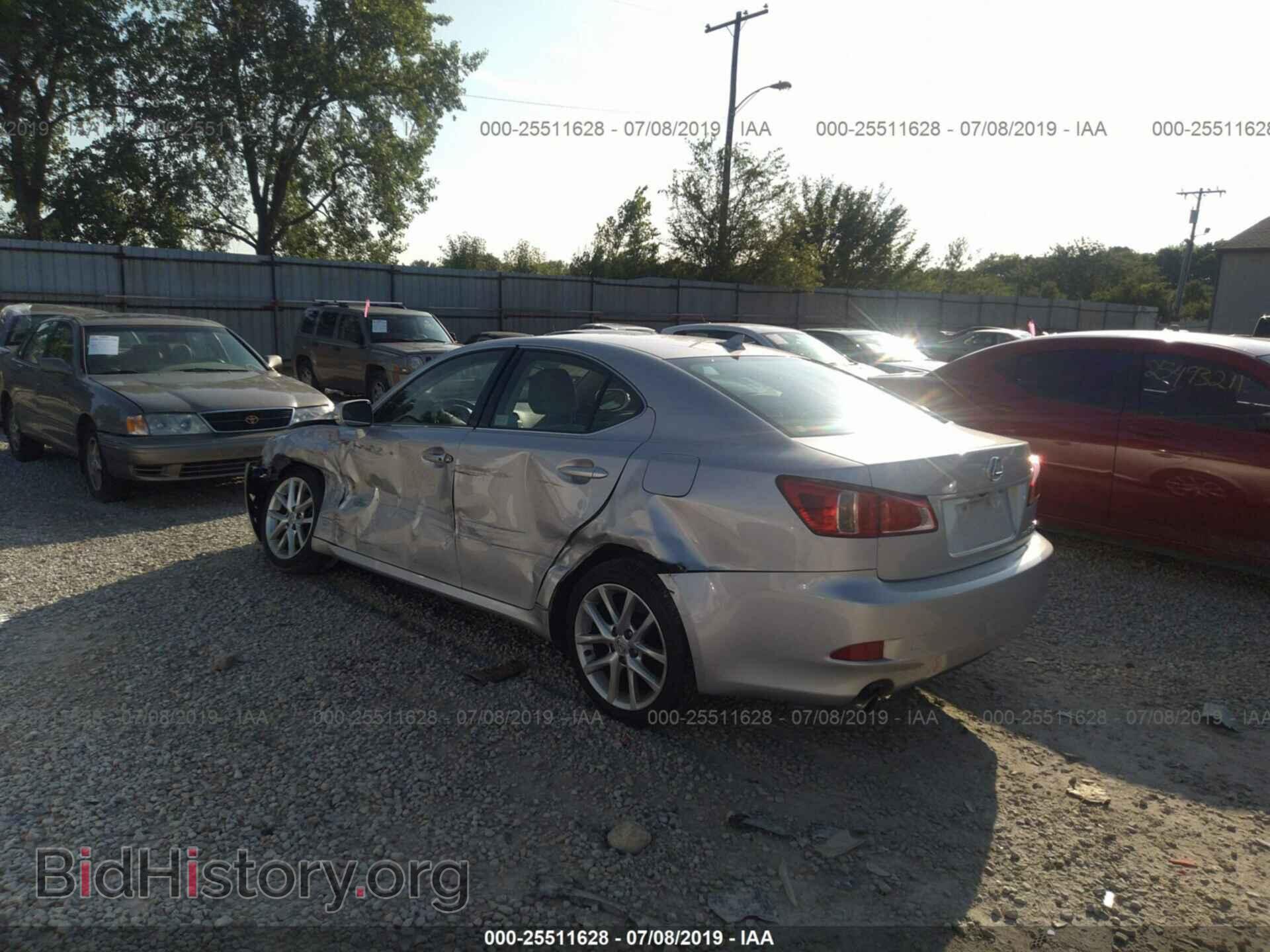 2011 LEXUS IS - VIN: JTHCF5C24B2035300 - Фото 3
