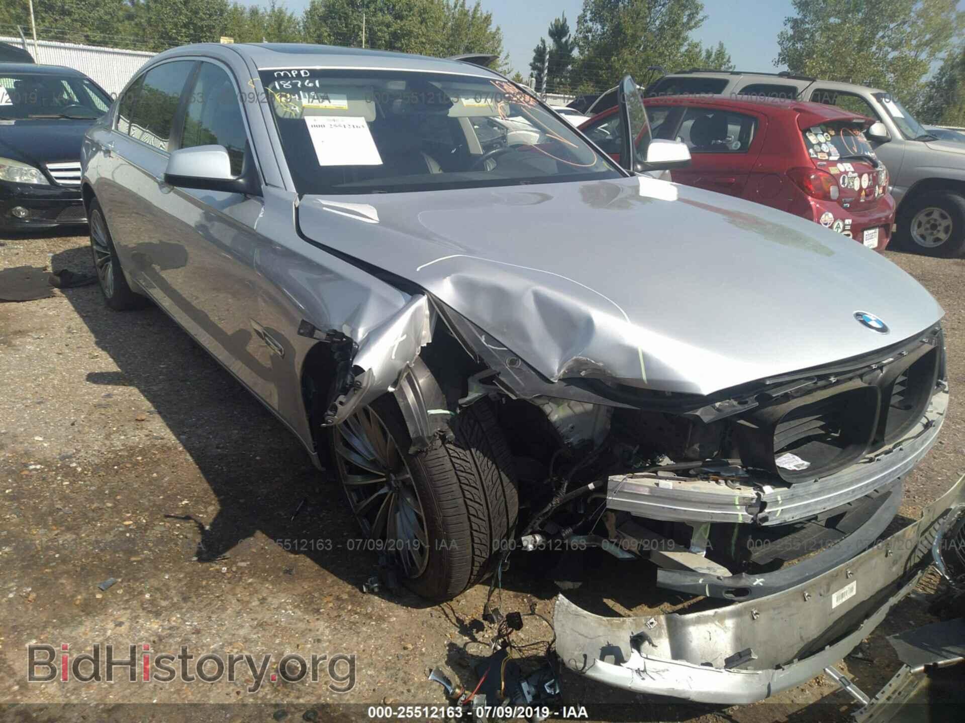 Photo WBAKB8C58CC962460 - BMW 750 2012