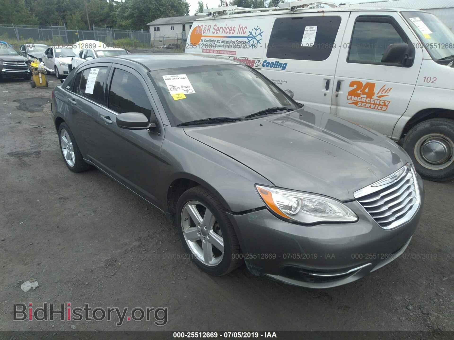 Photo 1C3CCBBB8DN765551 - CHRYSLER 200 2013