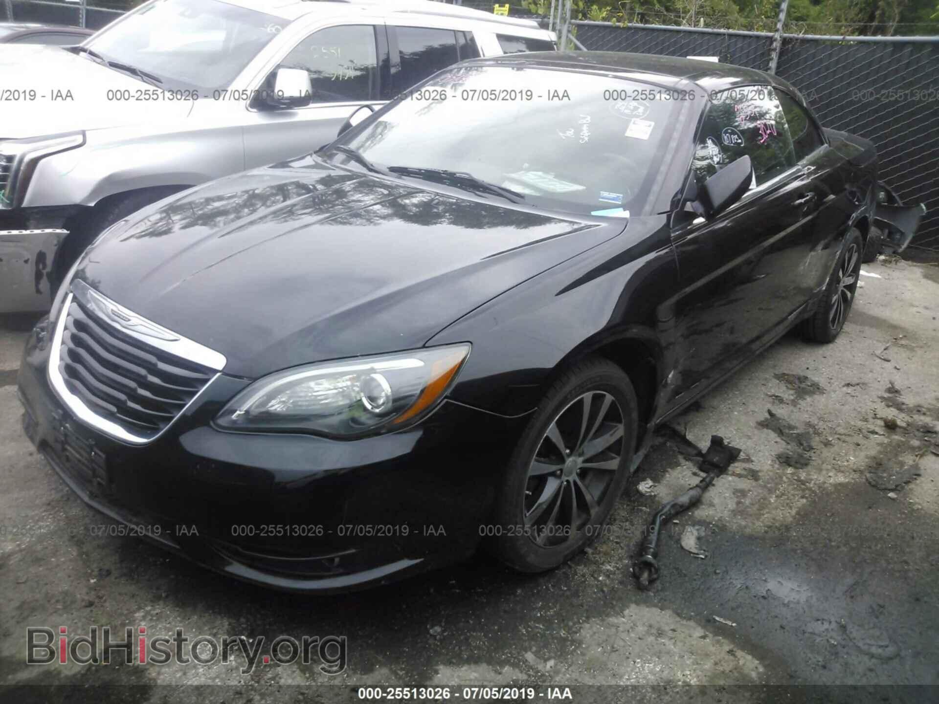 2011 CHRYSLER 200 - VIN: 1C3BC8EG5BN611690 - Фото 2