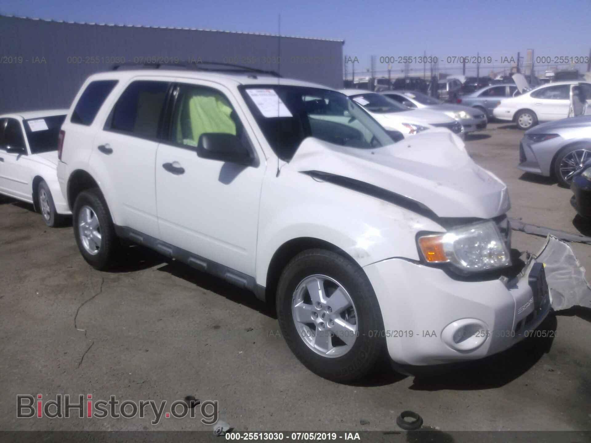 Фотография 1FMCU03G89KD15328 - FORD ESCAPE 2009