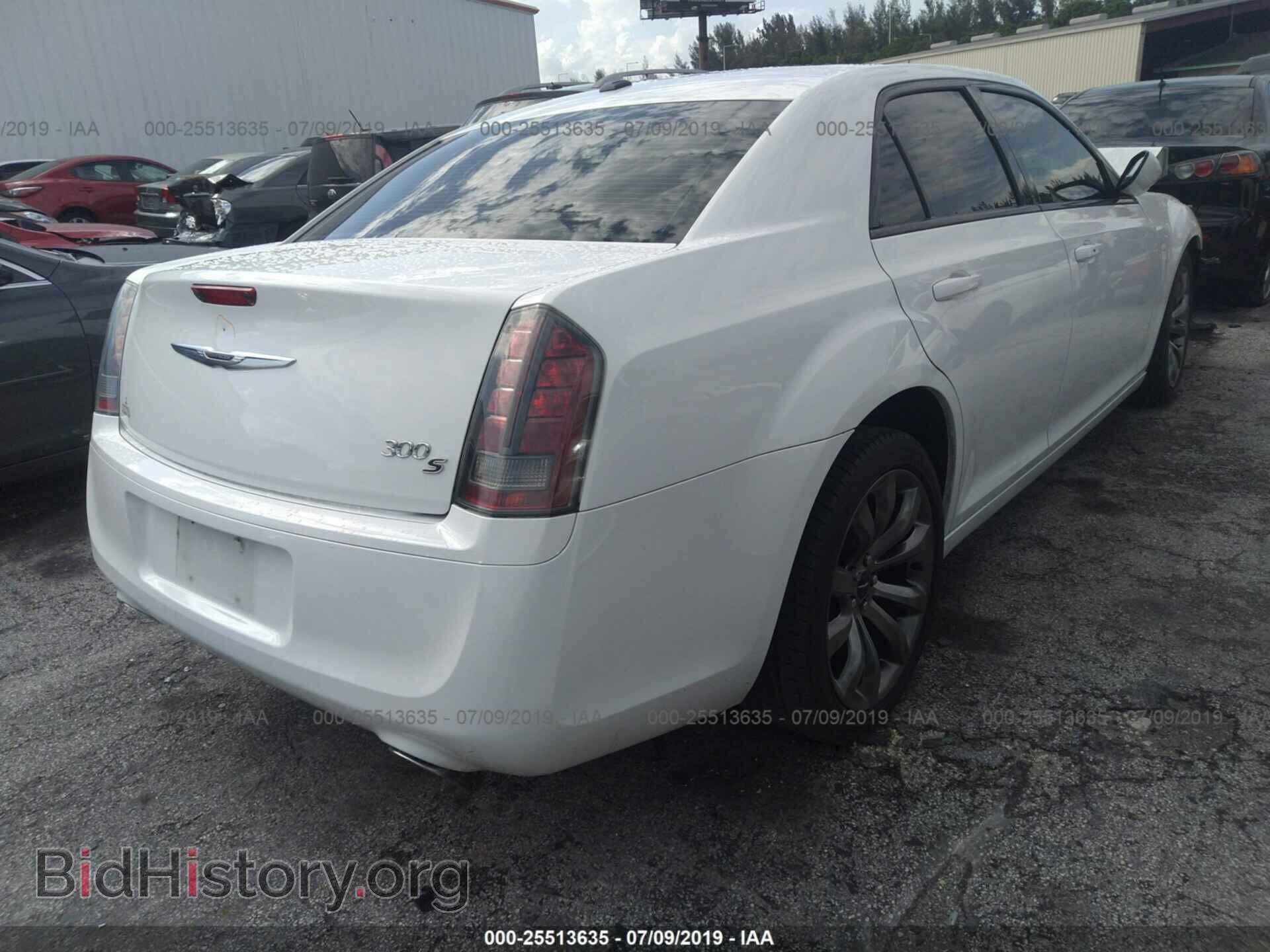 2014 CHRYSLER 300 - VIN: 2C3CCABG5EH264682 - Фото 4