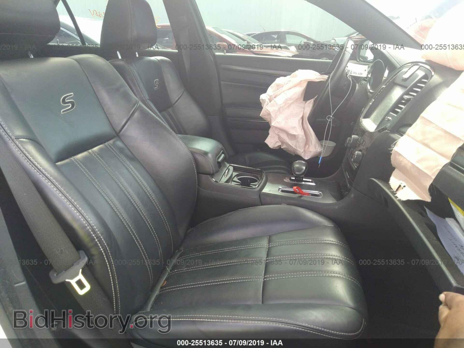 2014 CHRYSLER 300 - VIN: 2C3CCABG5EH264682 - Фото 5