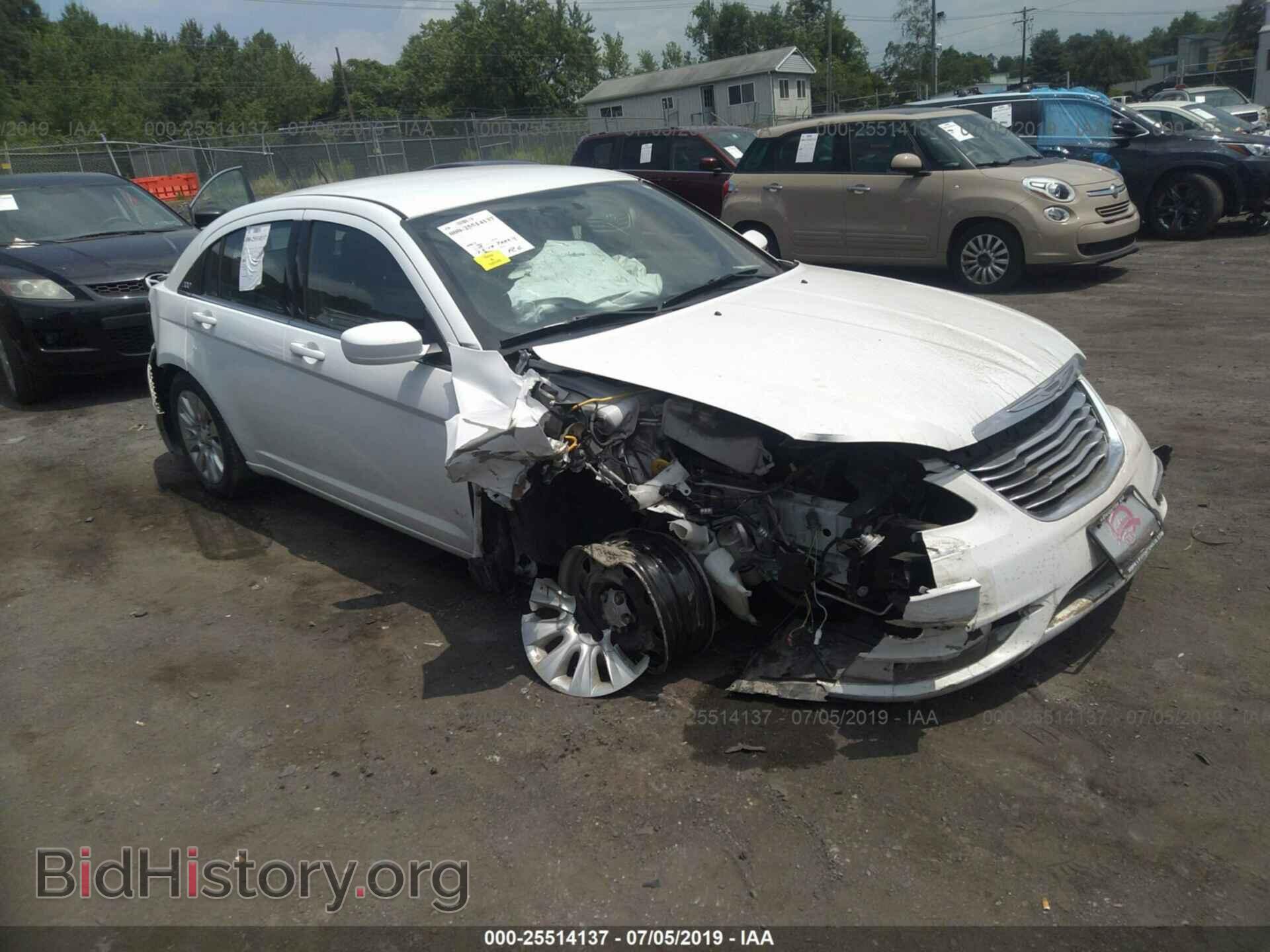 Фотография 1C3CCBAB7DN559591 - CHRYSLER 200 2013