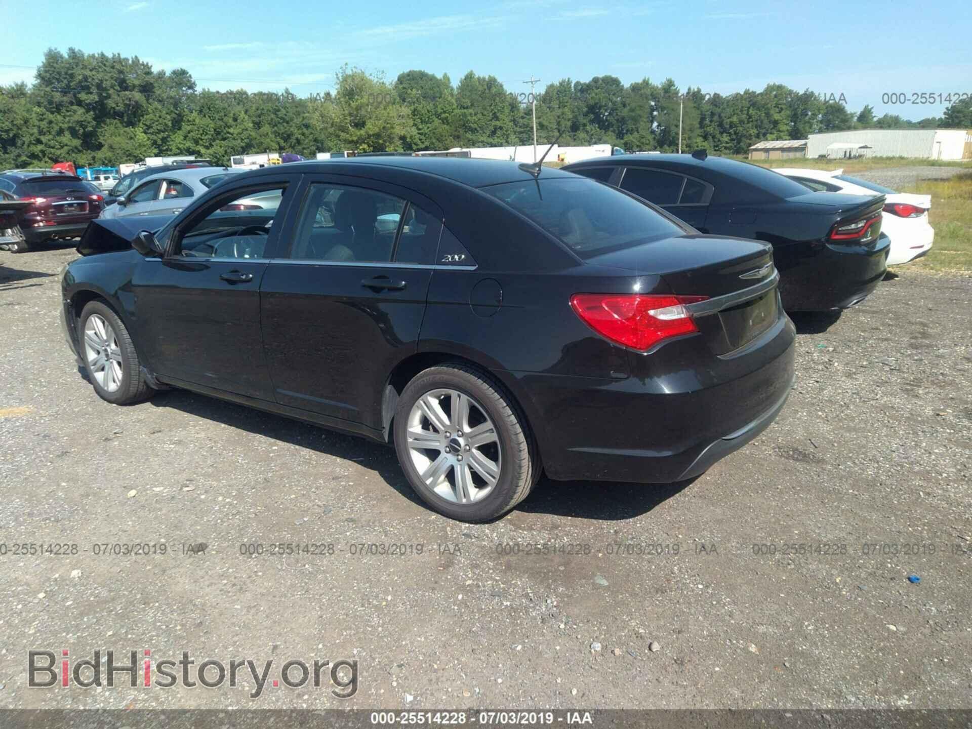 2011 CHRYSLER 200 - VIN: 1C3BC1FB5BN589488 - Фото 3
