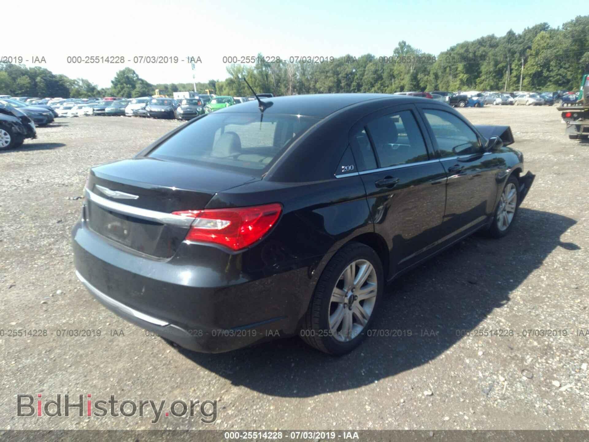 2011 CHRYSLER 200 - VIN: 1C3BC1FB5BN589488 - Фото 4