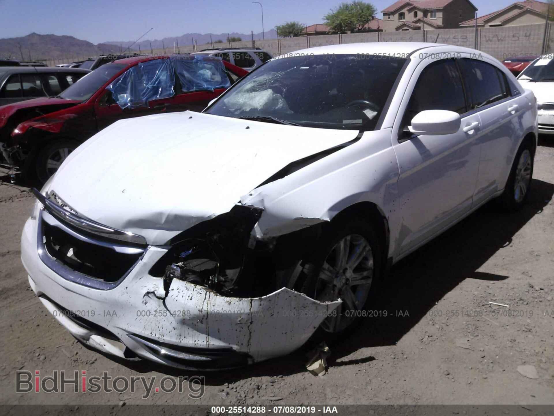 2013 CHRYSLER 200 - VIN: 1C3CCBBB8DN695338 - Photo 2