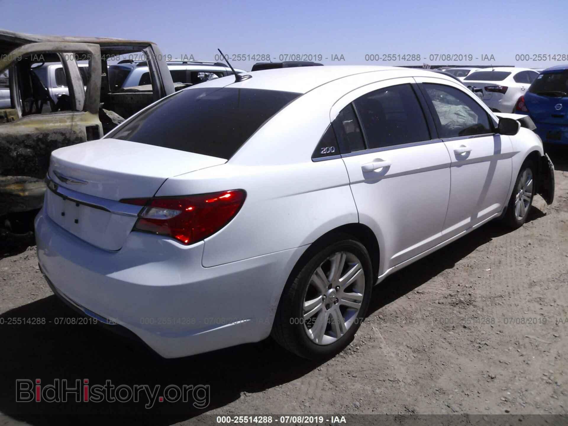 2013 CHRYSLER 200 - VIN: 1C3CCBBB8DN695338 - Photo 4