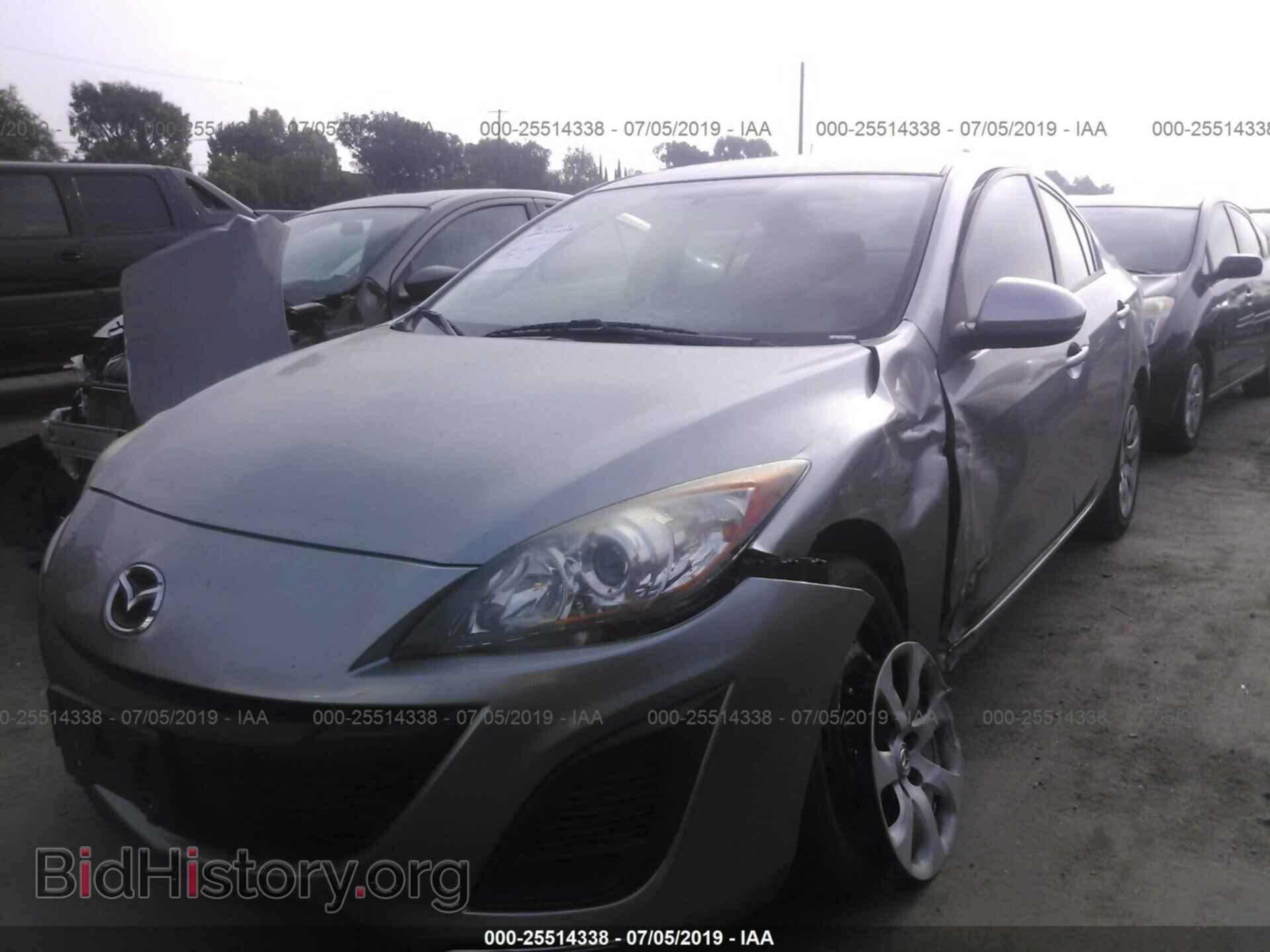 2011 MAZDA 3 - VIN: JM1BL1UGXB1490683 - Фото 2