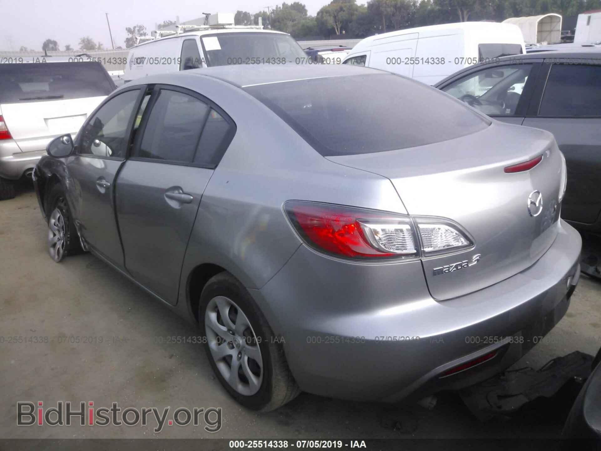 2011 MAZDA 3 - VIN: JM1BL1UGXB1490683 - Фото 3