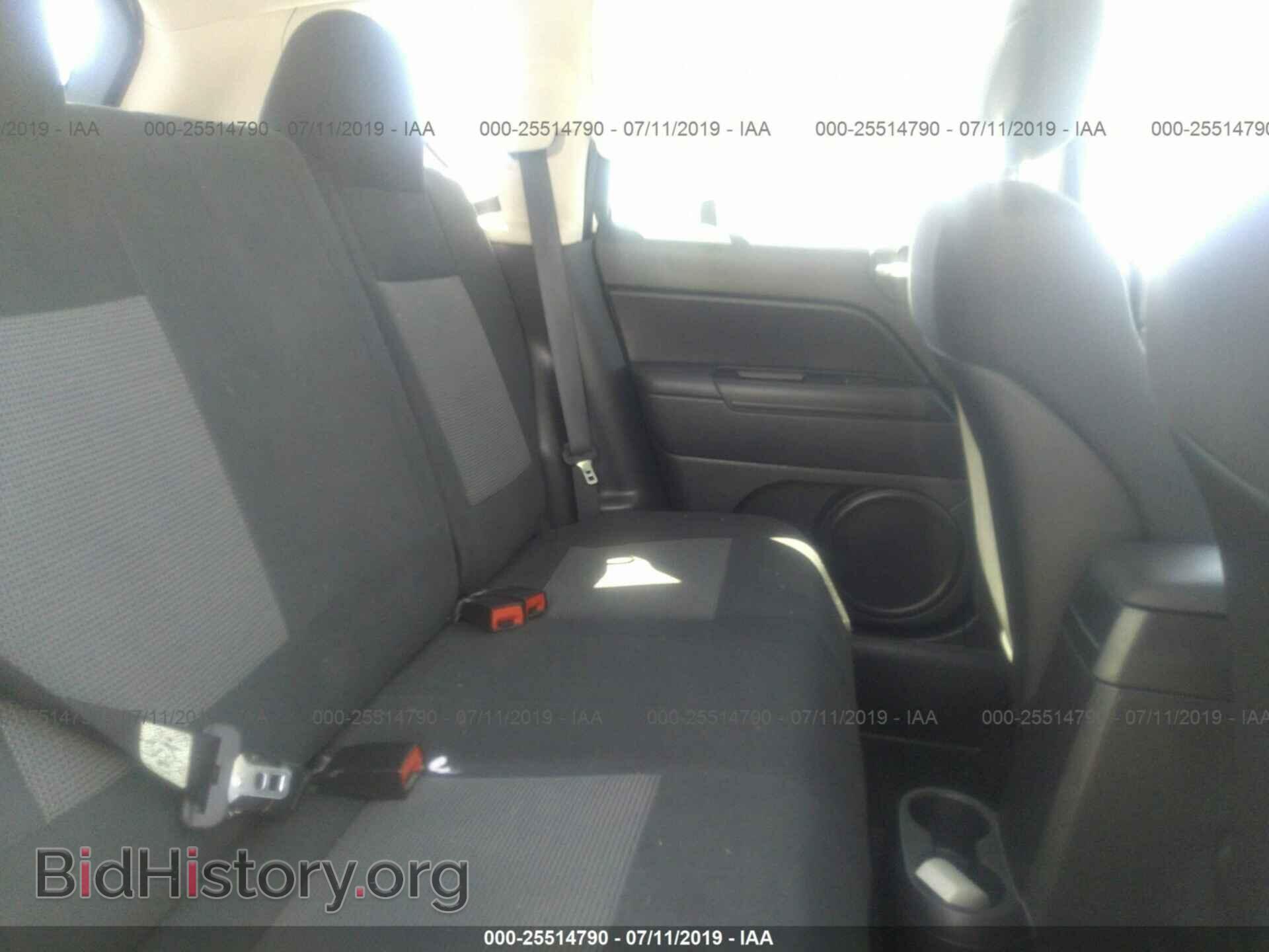2011 JEEP COMPASS - VIN: 1J4NT1FA4BD139430 - Photo 8