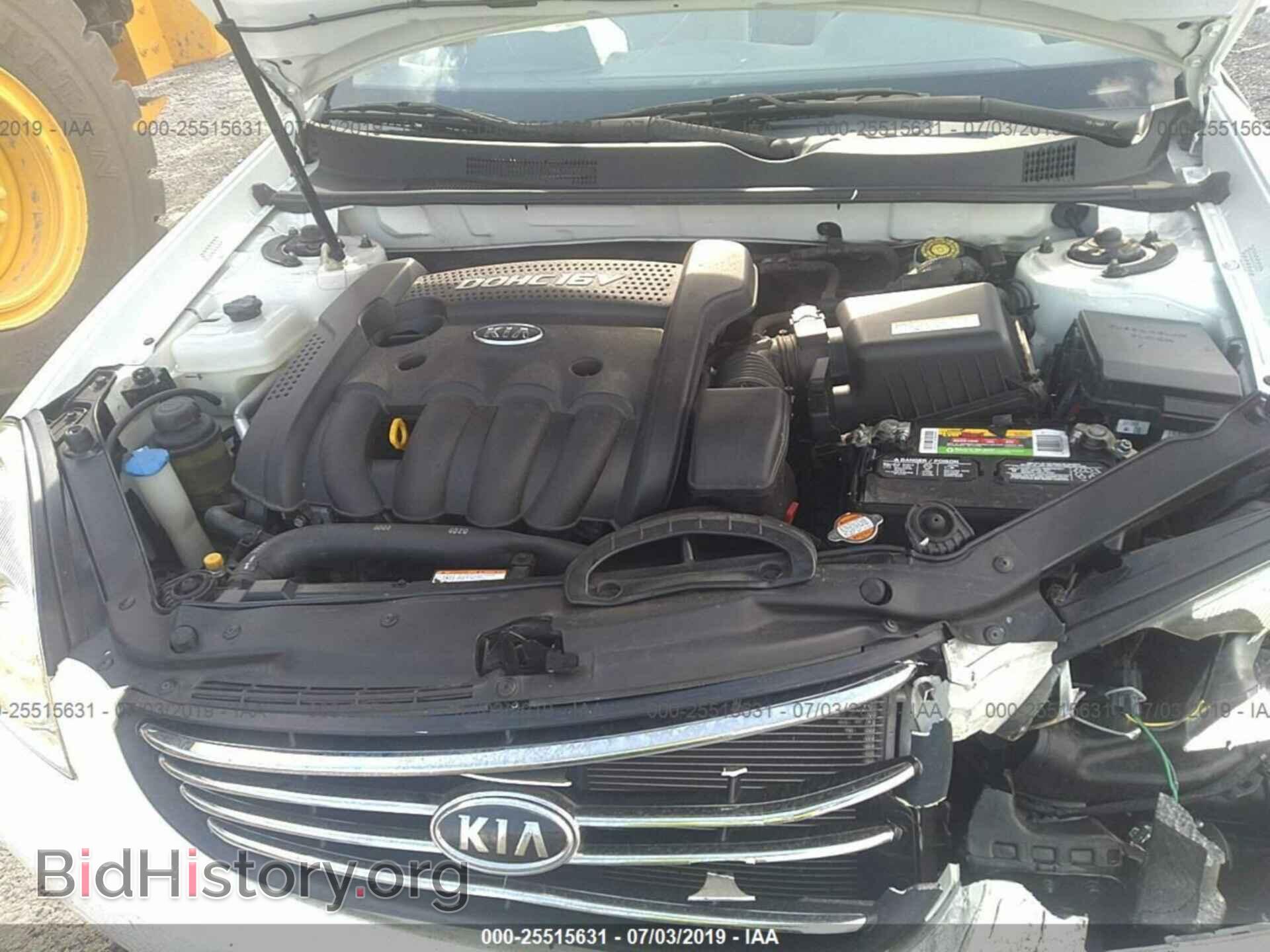 2007 KIA OPTIMA - VIN: KNAGE123675156793 - Фото 10