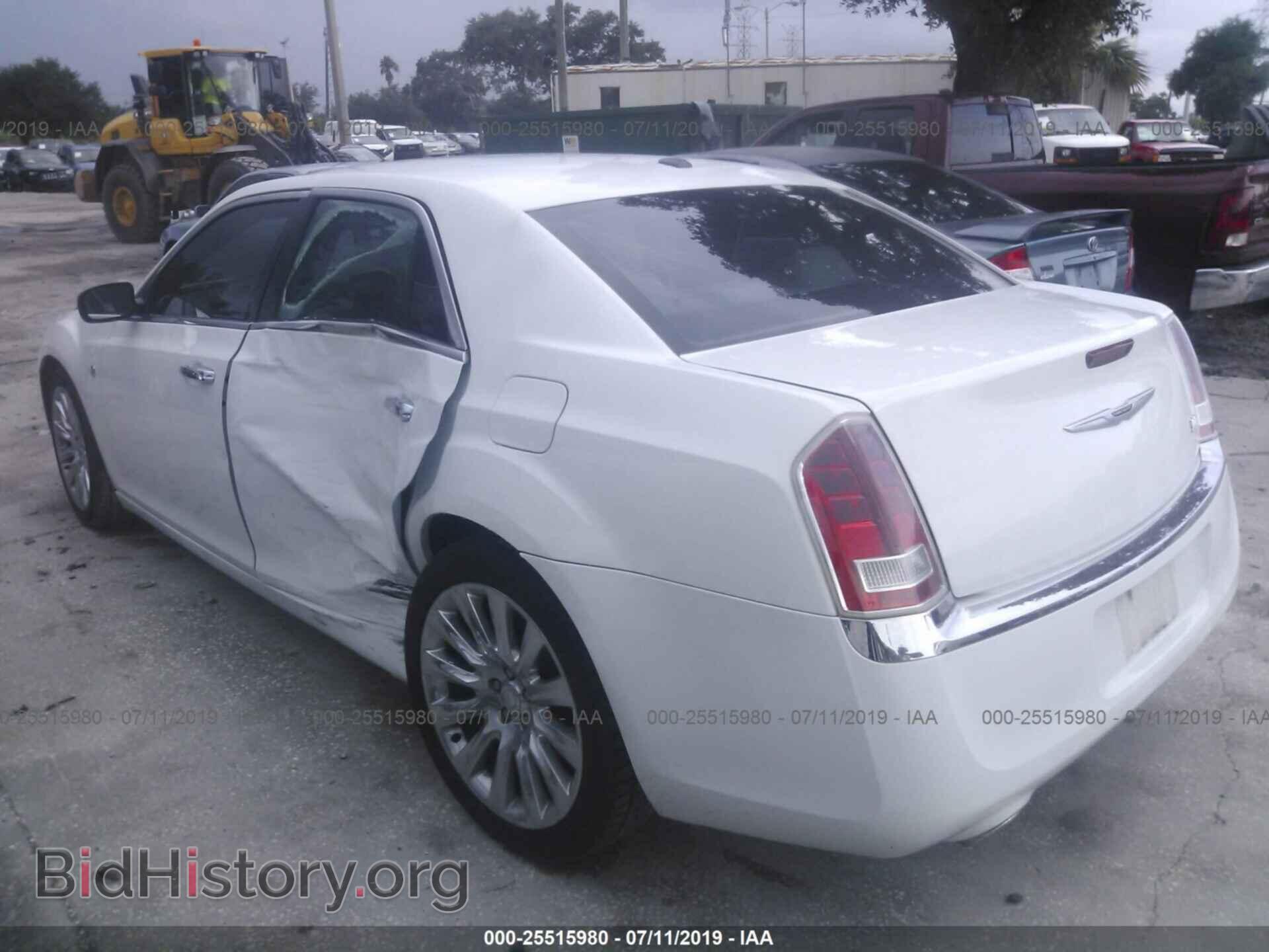 2013 CHRYSLER 300 - VIN: 2C3CCAAG1DH697870 - Фото 3