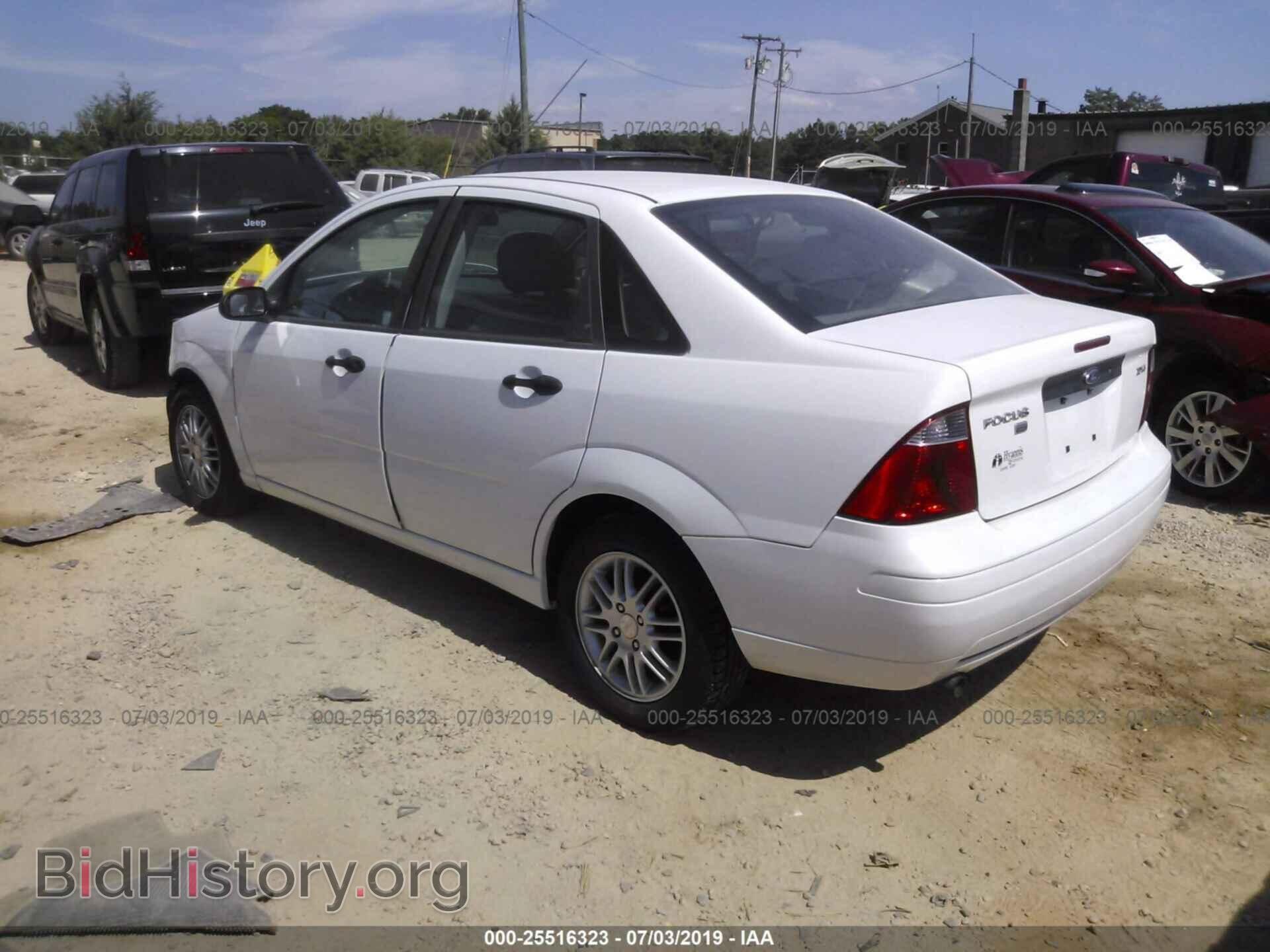 2005 FORD FOCUS - VIN: 1FAHP34N85W183535 - Фото 3