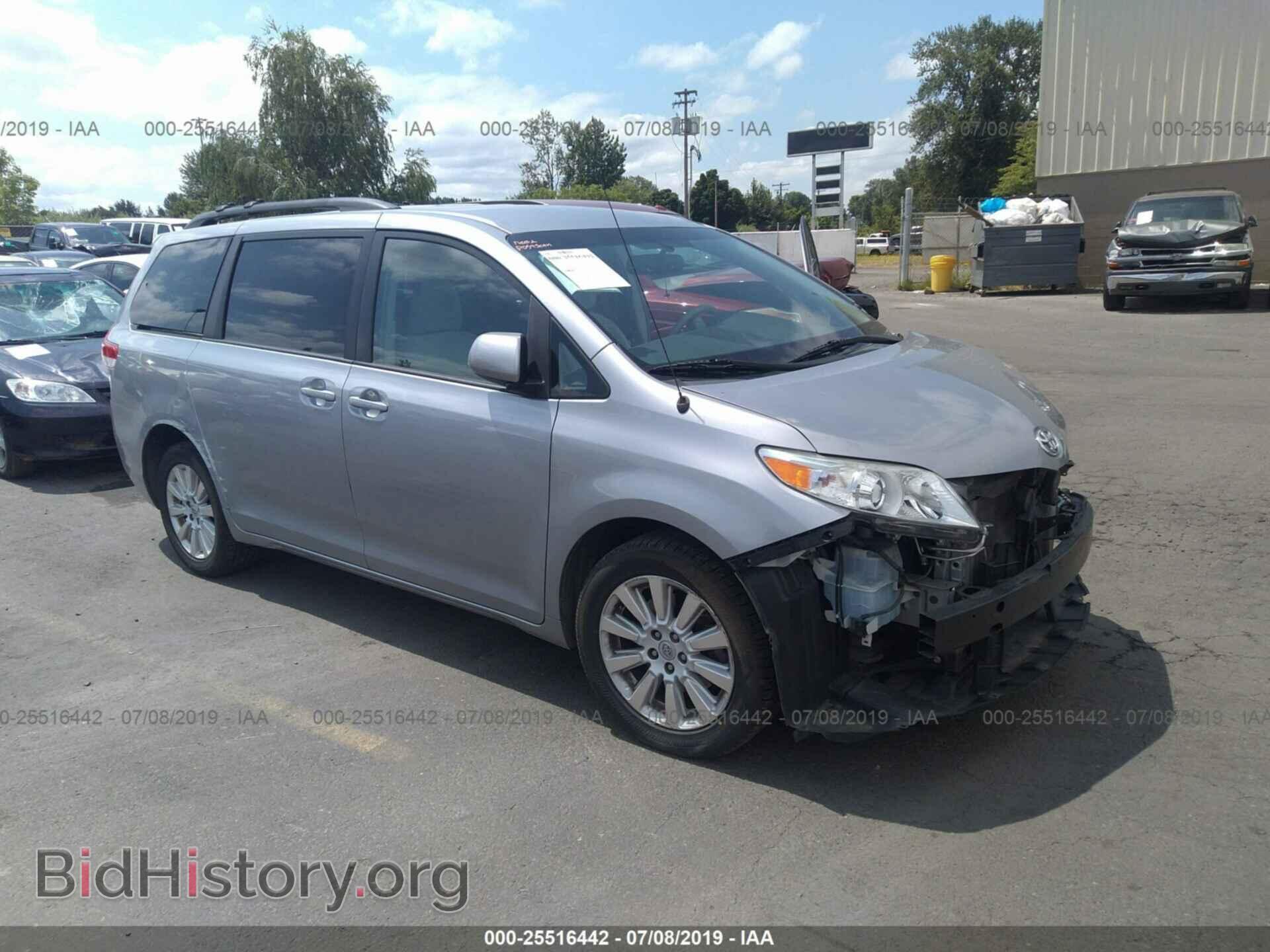 Photo 5TDJK3DC9CS042737 - TOYOTA SIENNA 2012
