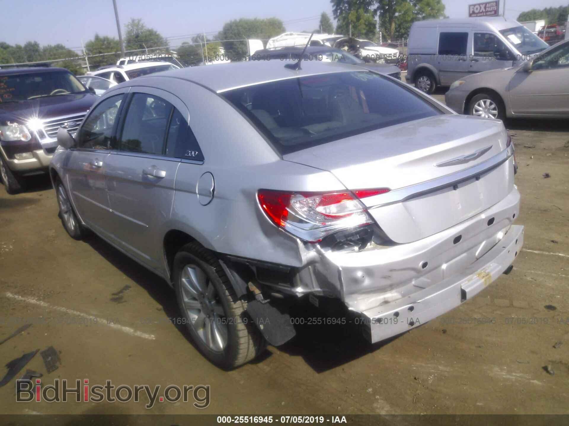 2012 CHRYSLER 200 - VIN: 1C3CCBBB8CN166812 - Фото 3