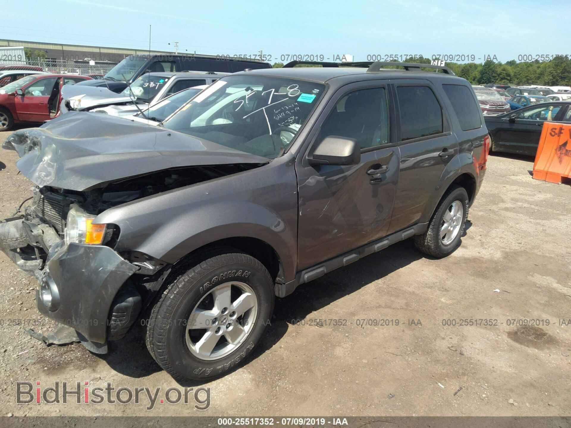 2011 FORD ESCAPE - VIN: 1FMCU0D76BKA23486 - Фото 2