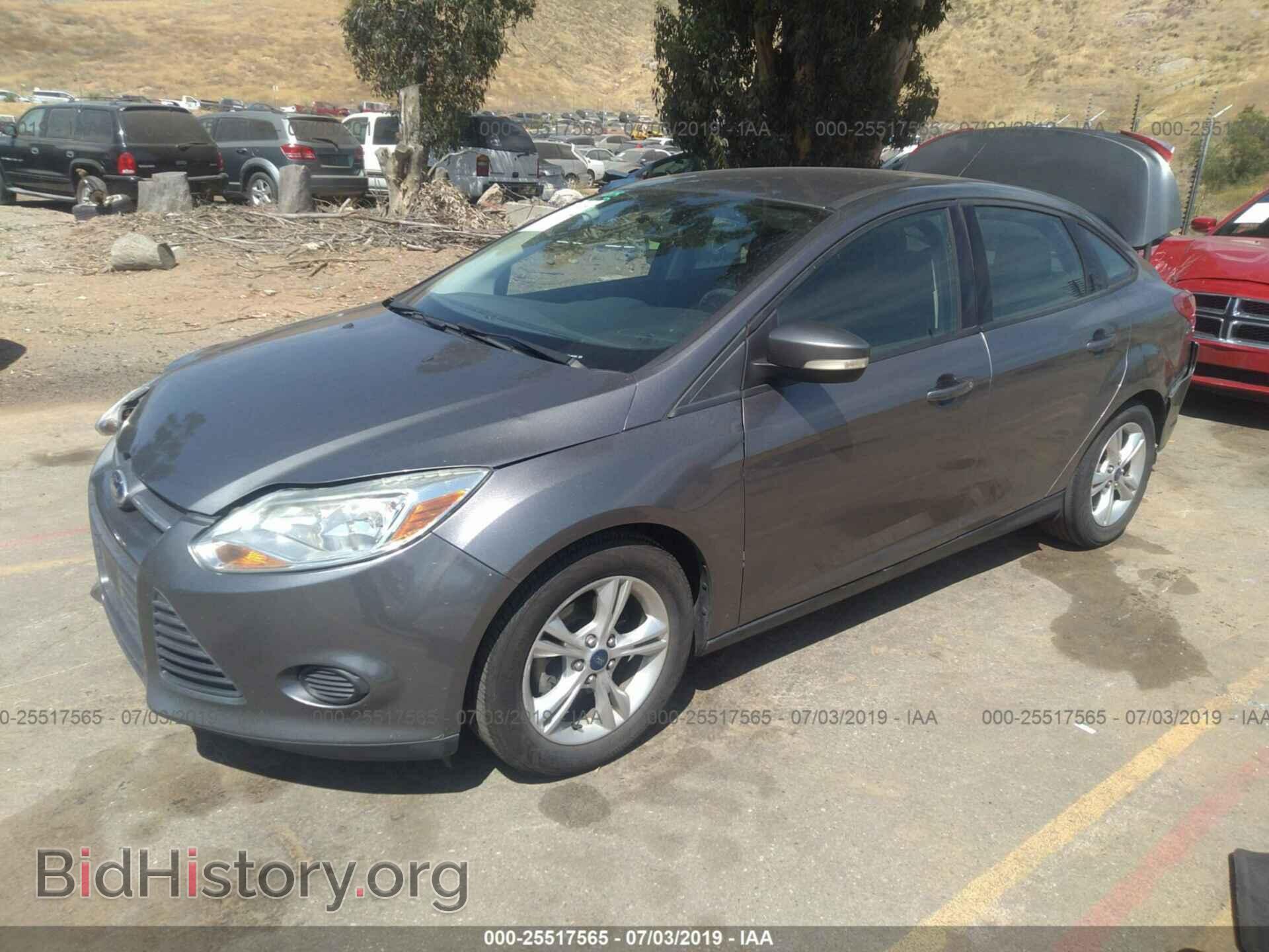 2014 Ford Focus - VIN: 1FADP3F23EL198768 - Photo 2