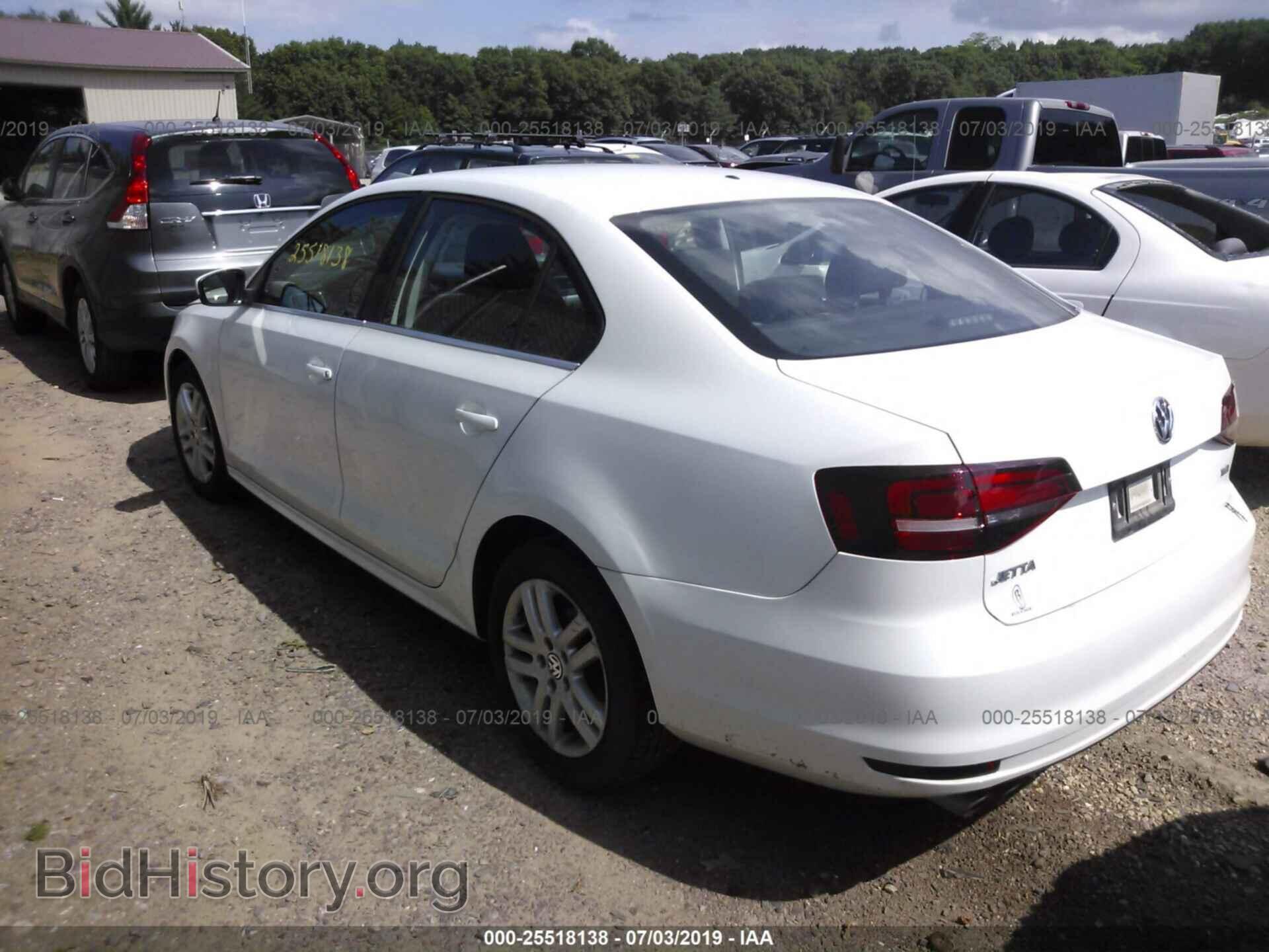 2017 VOLKSWAGEN JETTA - VIN: 3VW2B7AJXHM325778 - Photo 3