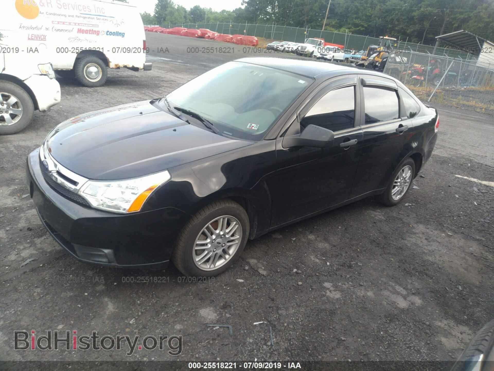 2009 FORD FOCUS - VIN: 1FAHP35N89W219227 - Фото 2