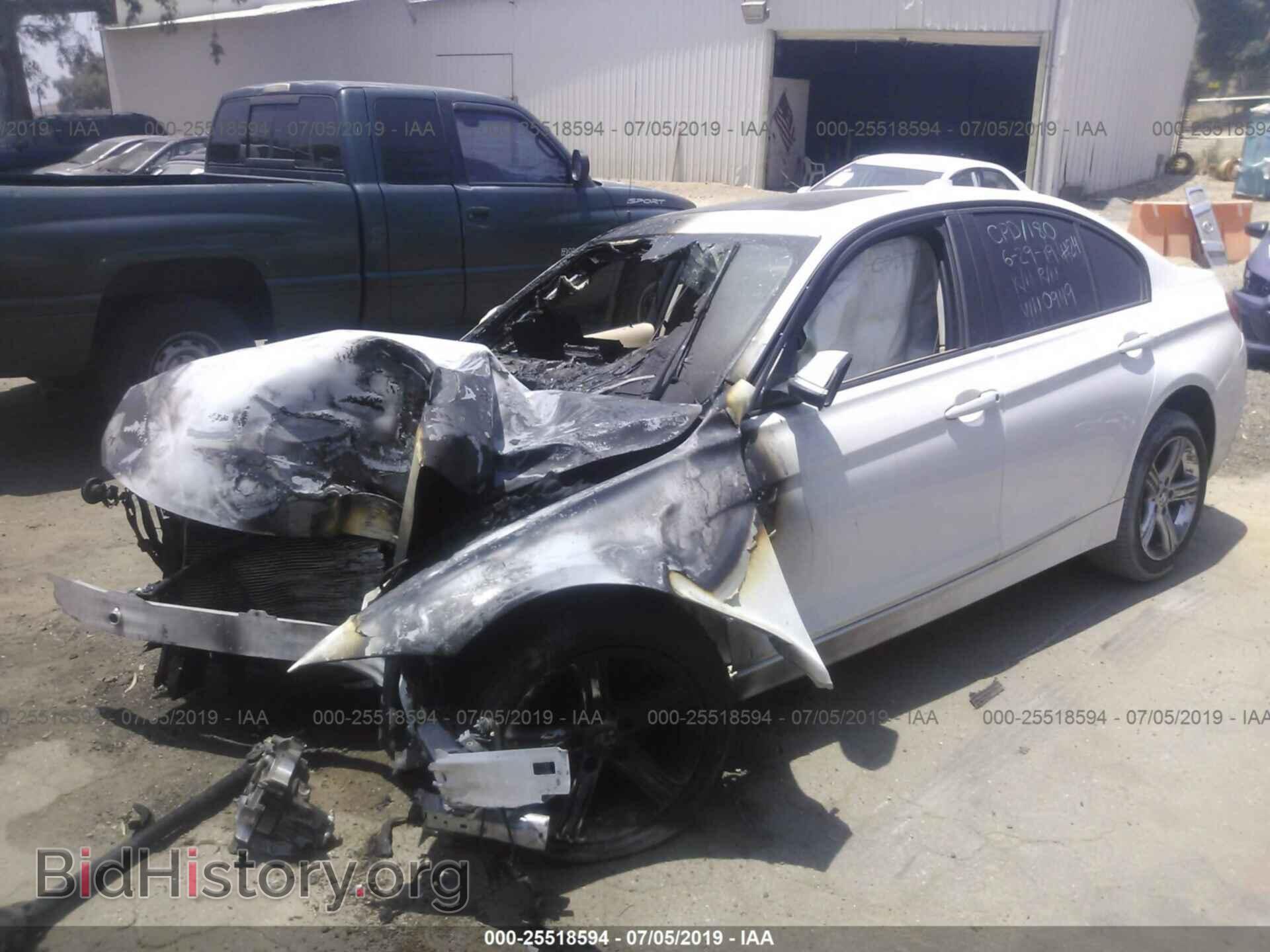 2014 BMW 328 - VIN: WBA3B5C53EP540949 - Фото 2