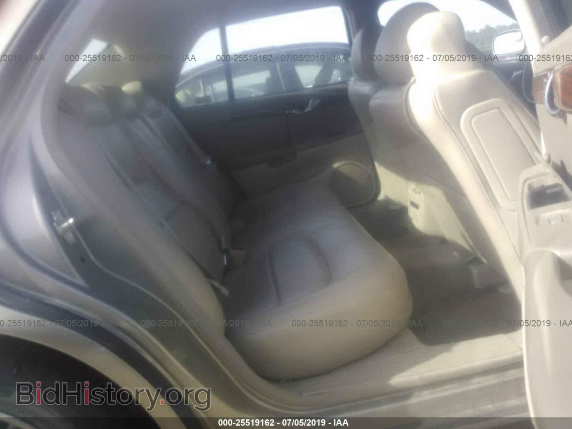 2004 CADILLAC DEVILLE - VIN: 1G6KD54Y84U219171 - Photo 8