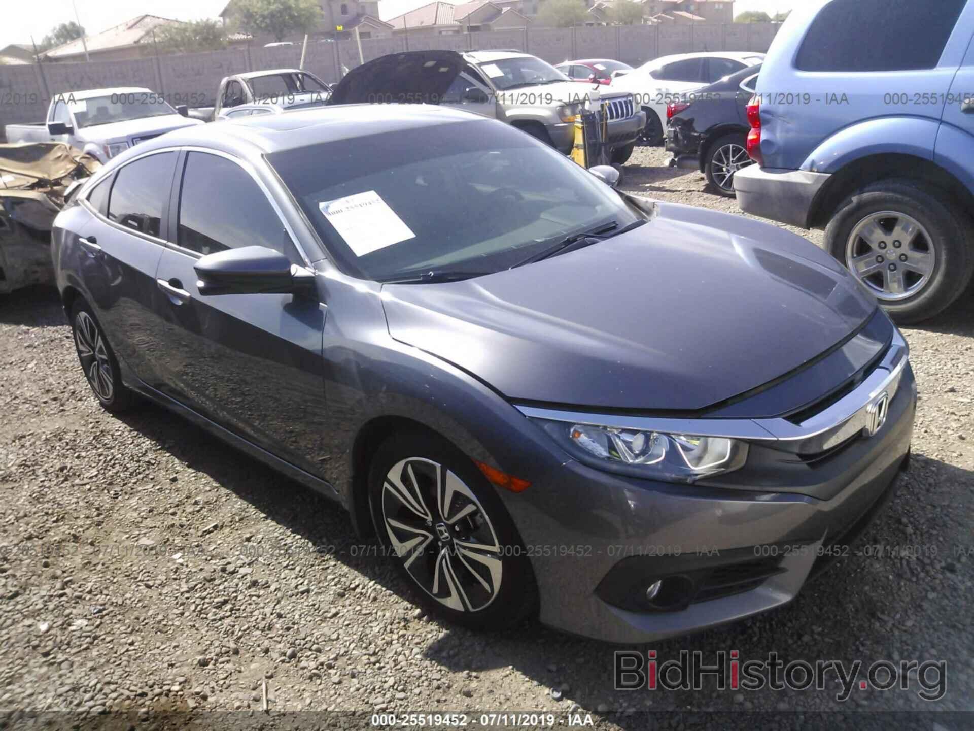 Photo 19XFC1F38GE019535 - HONDA CIVIC 2016