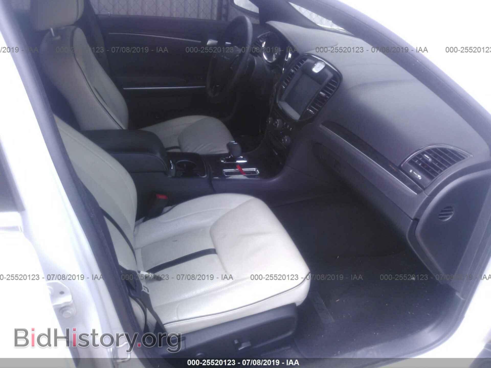 2014 CHRYSLER 300 - VIN: 2C3CCAAG0EH343114 - Фото 5