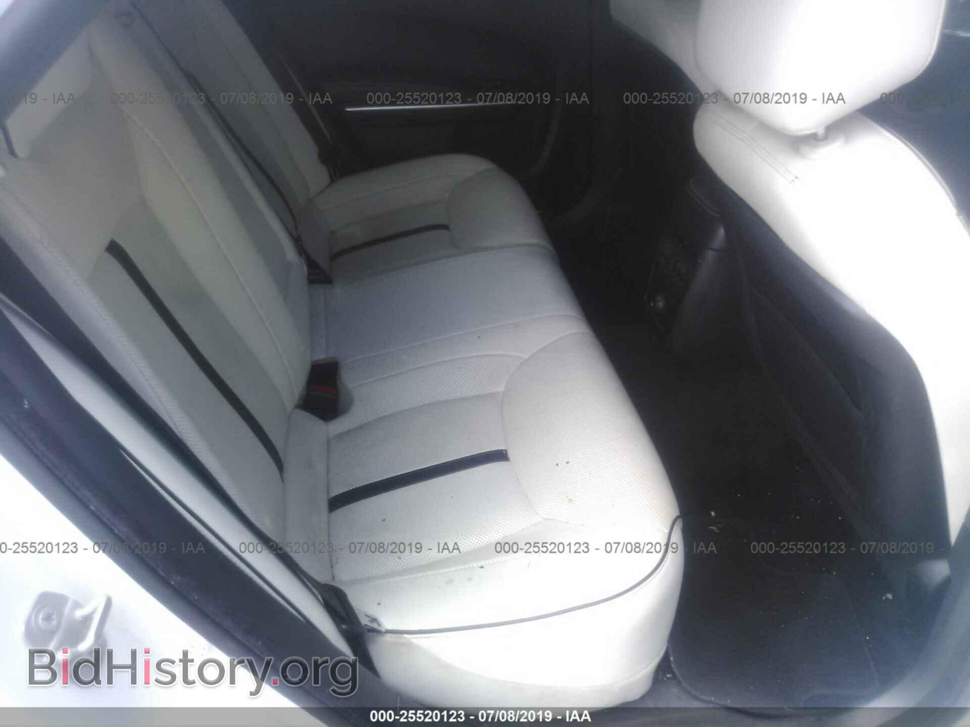 2014 CHRYSLER 300 - VIN: 2C3CCAAG0EH343114 - Фото 8
