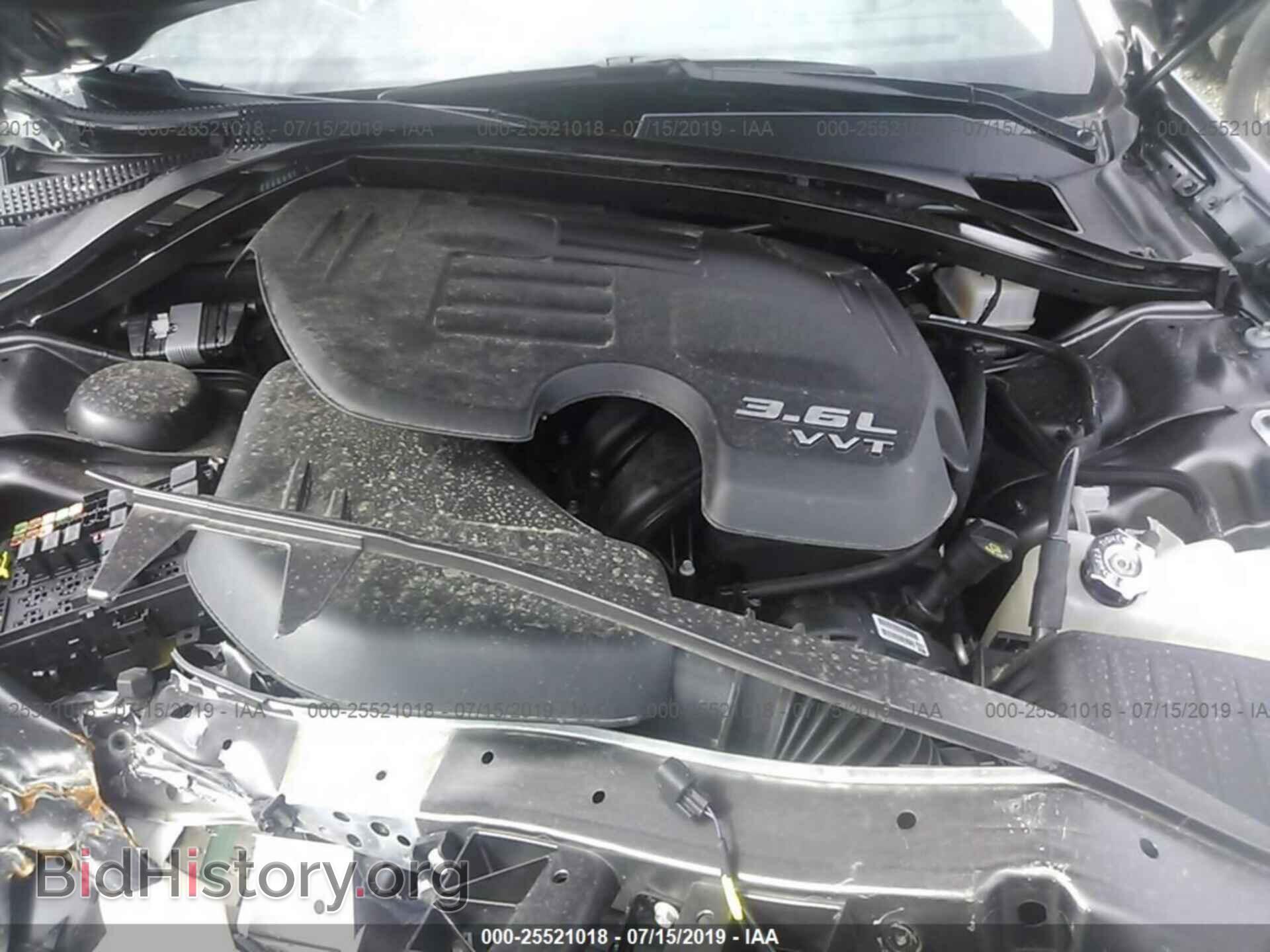 2019 CHRYSLER 300 - VIN: 2C3CCAEG5KH609751 - Фото 10