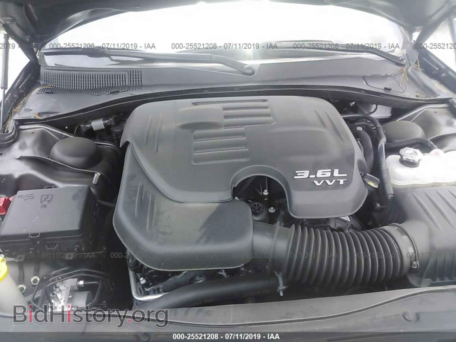 2019 CHRYSLER 300 - VIN: 2C3CCAEG7KH594881 - Фото 10
