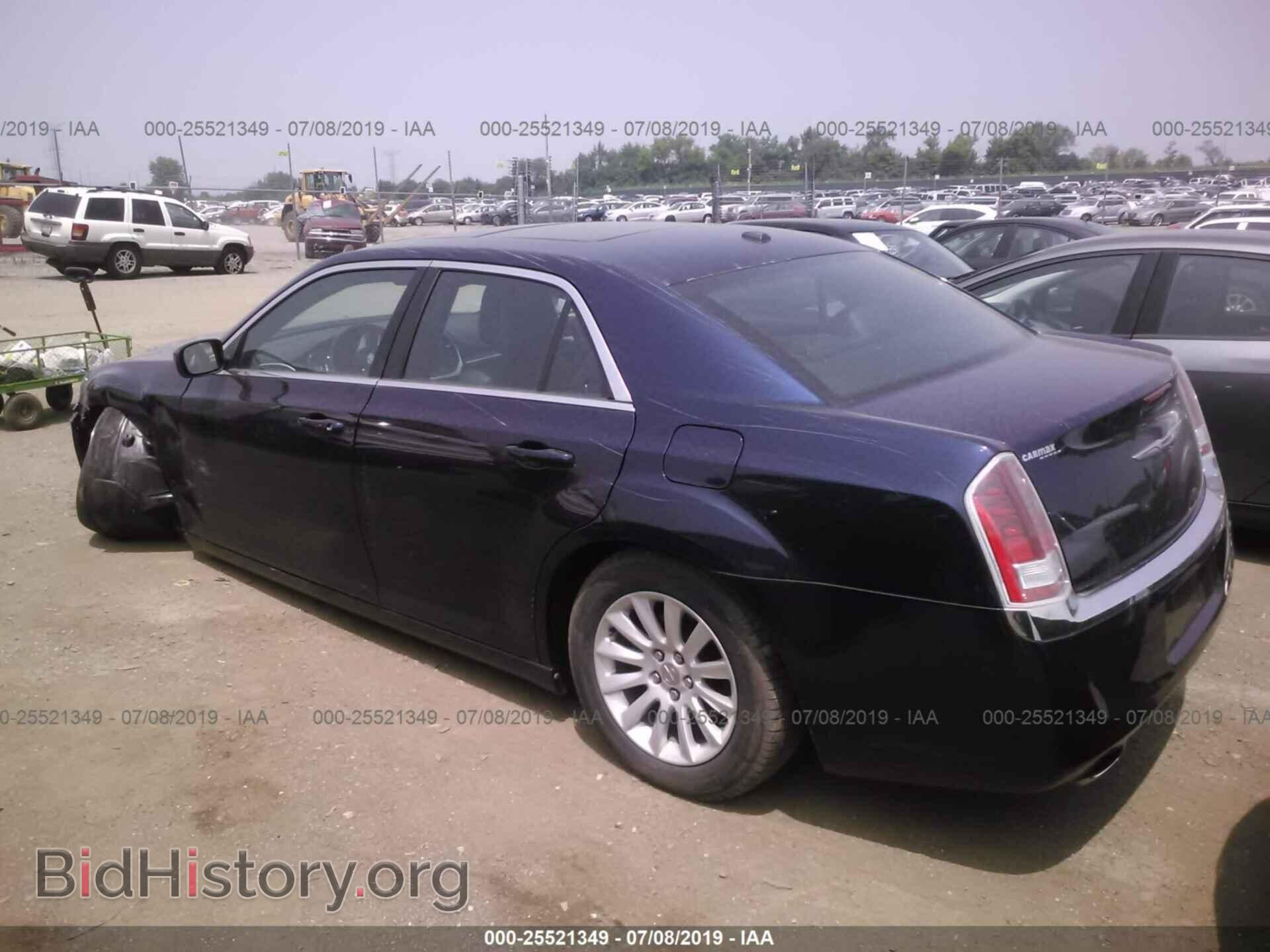 2013 CHRYSLER 300 - VIN: 2C3CCAAG4DH630910 - Фото 3