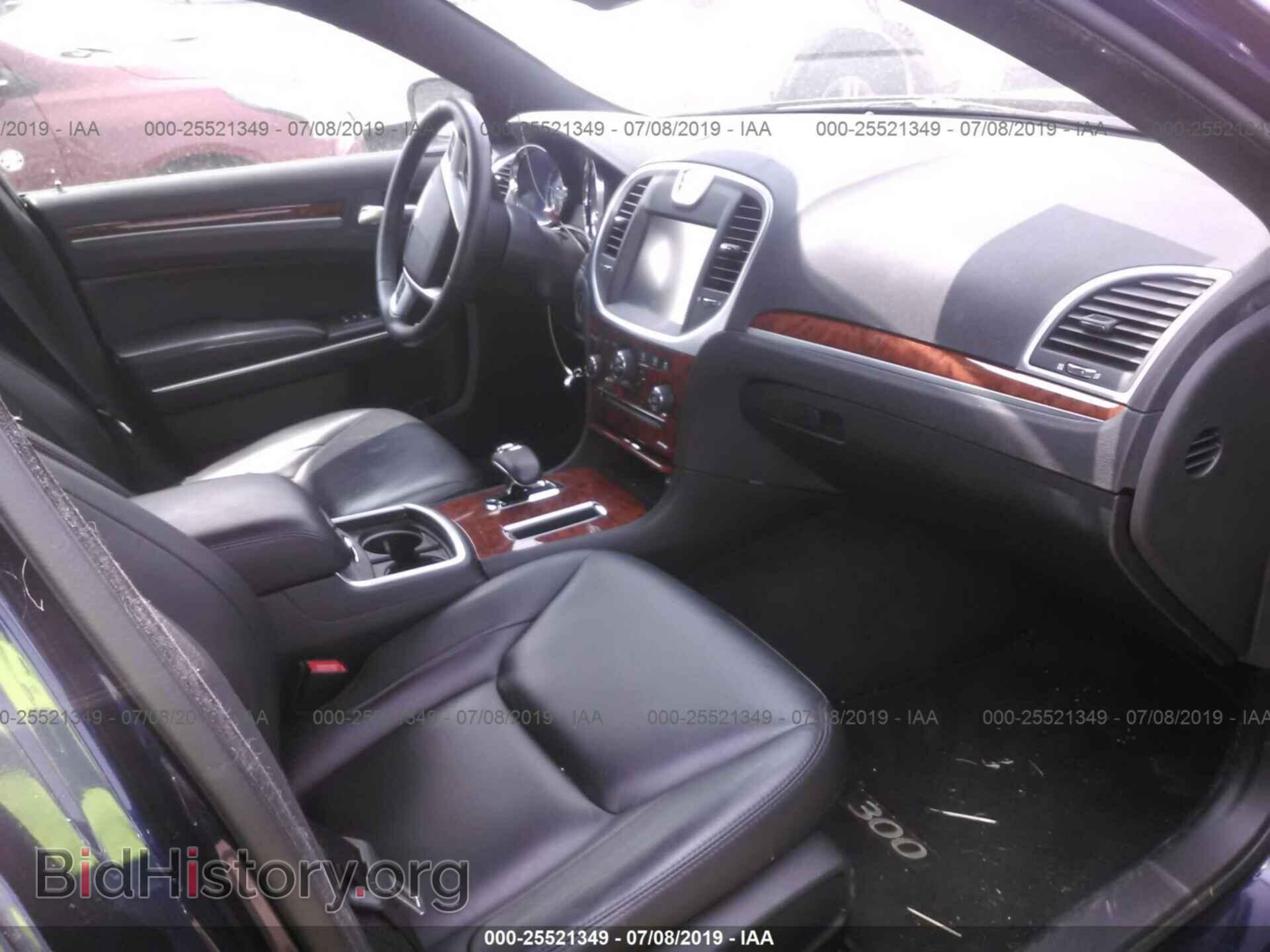 2013 CHRYSLER 300 - VIN: 2C3CCAAG4DH630910 - Фото 5
