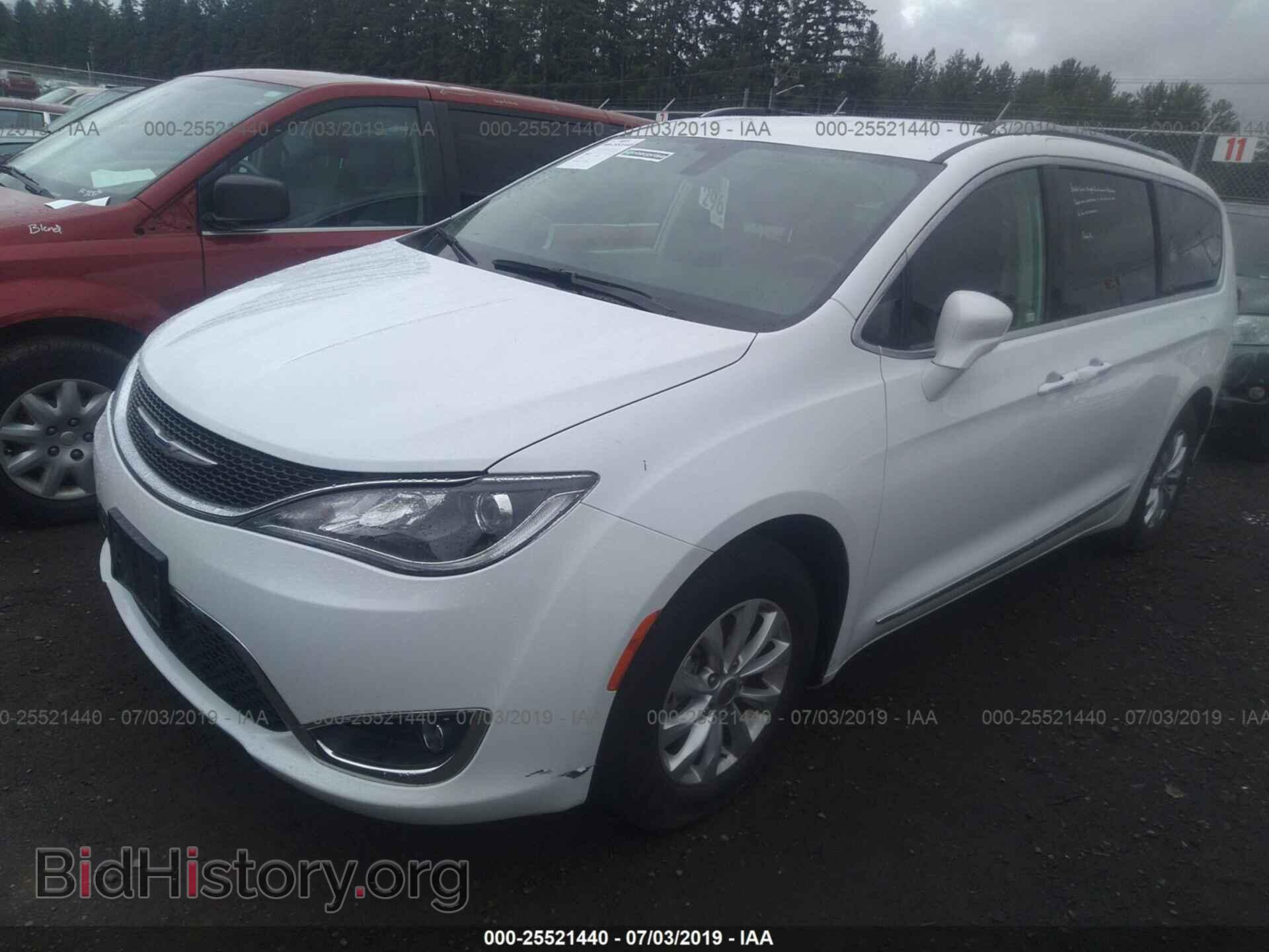 2018 CHRYSLER PACIFICA - VIN: 2C4RC1EG4JR144264 - Фото 2