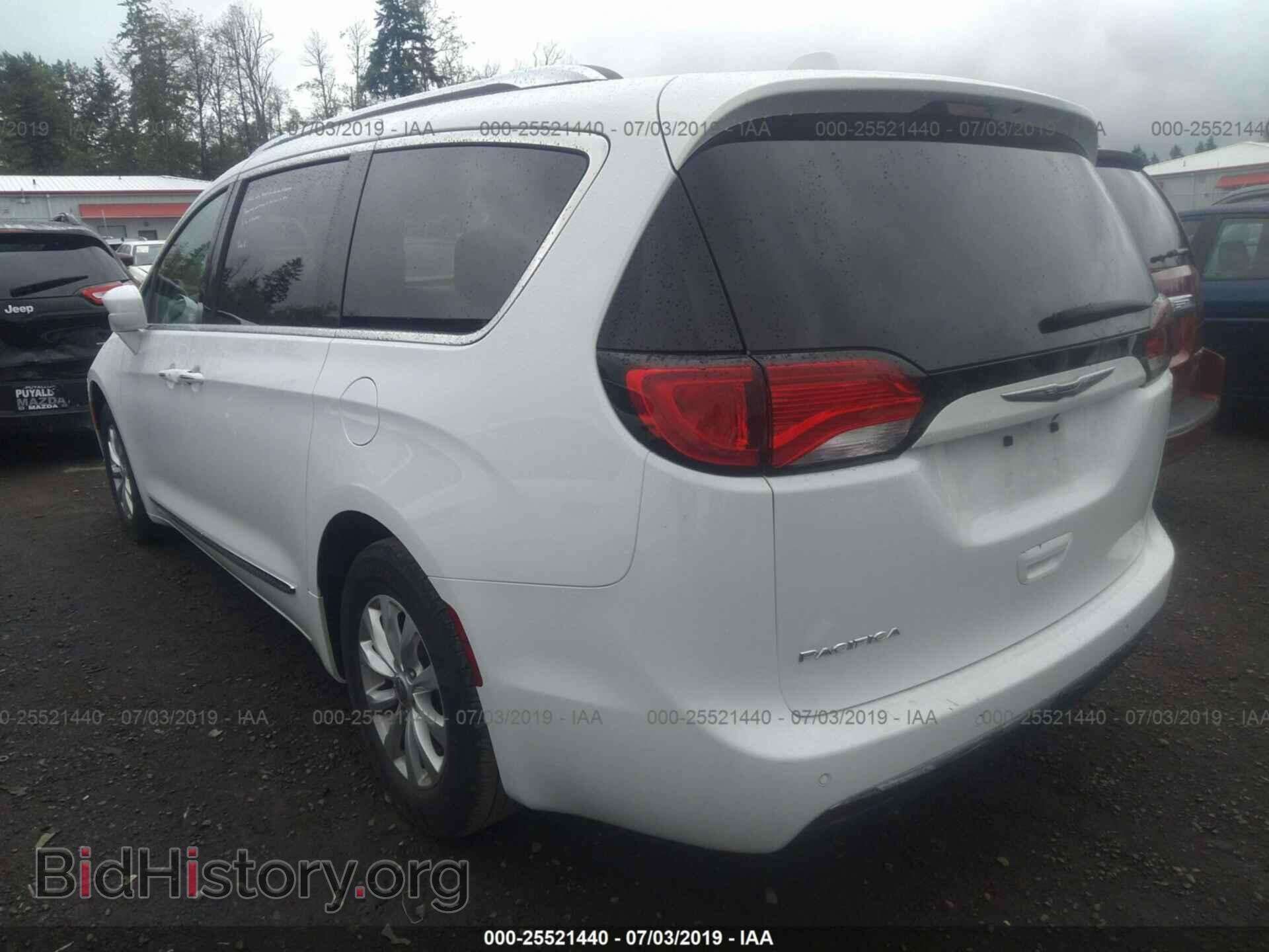2018 CHRYSLER PACIFICA - VIN: 2C4RC1EG4JR144264 - Фото 3