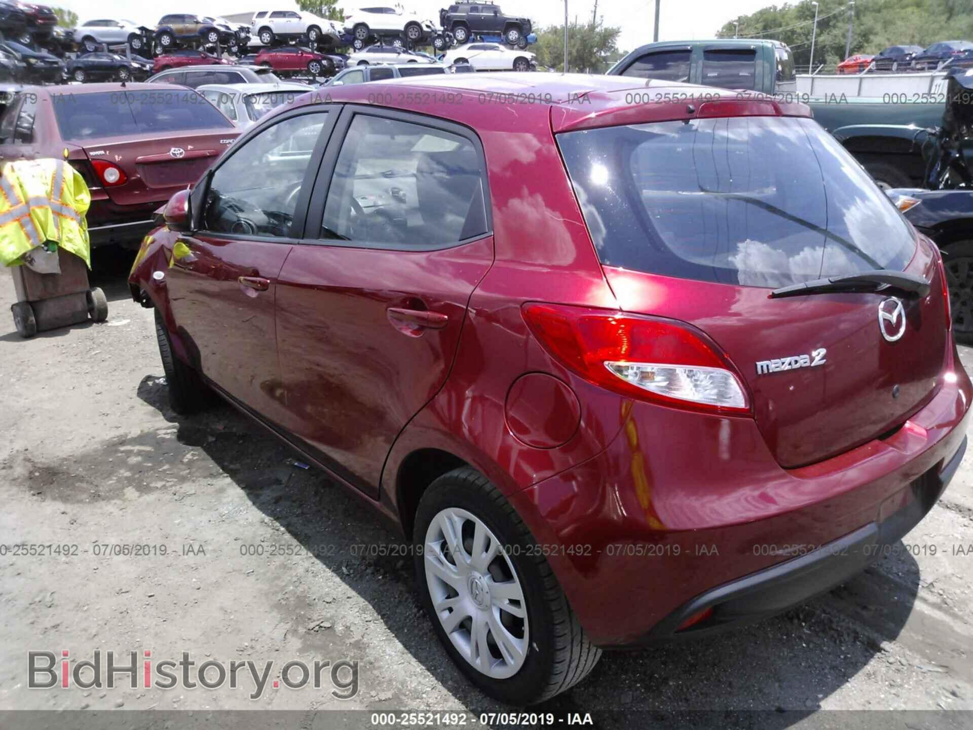 2014 MAZDA MAZDA2 - VIN: JM1DE1KY1E0174467 - Фото 3